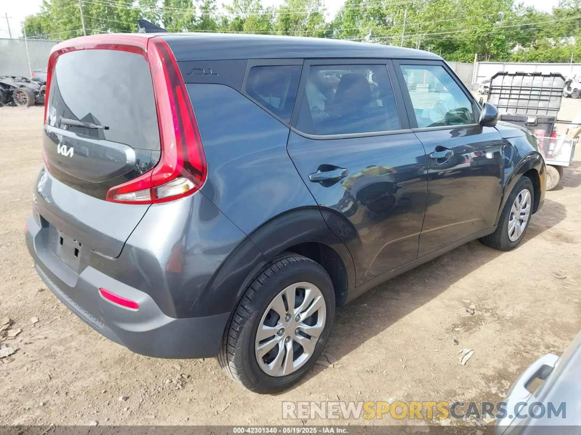 4 Photograph of a damaged car KNDJ23AU0N7808753 KIA SOUL 2022