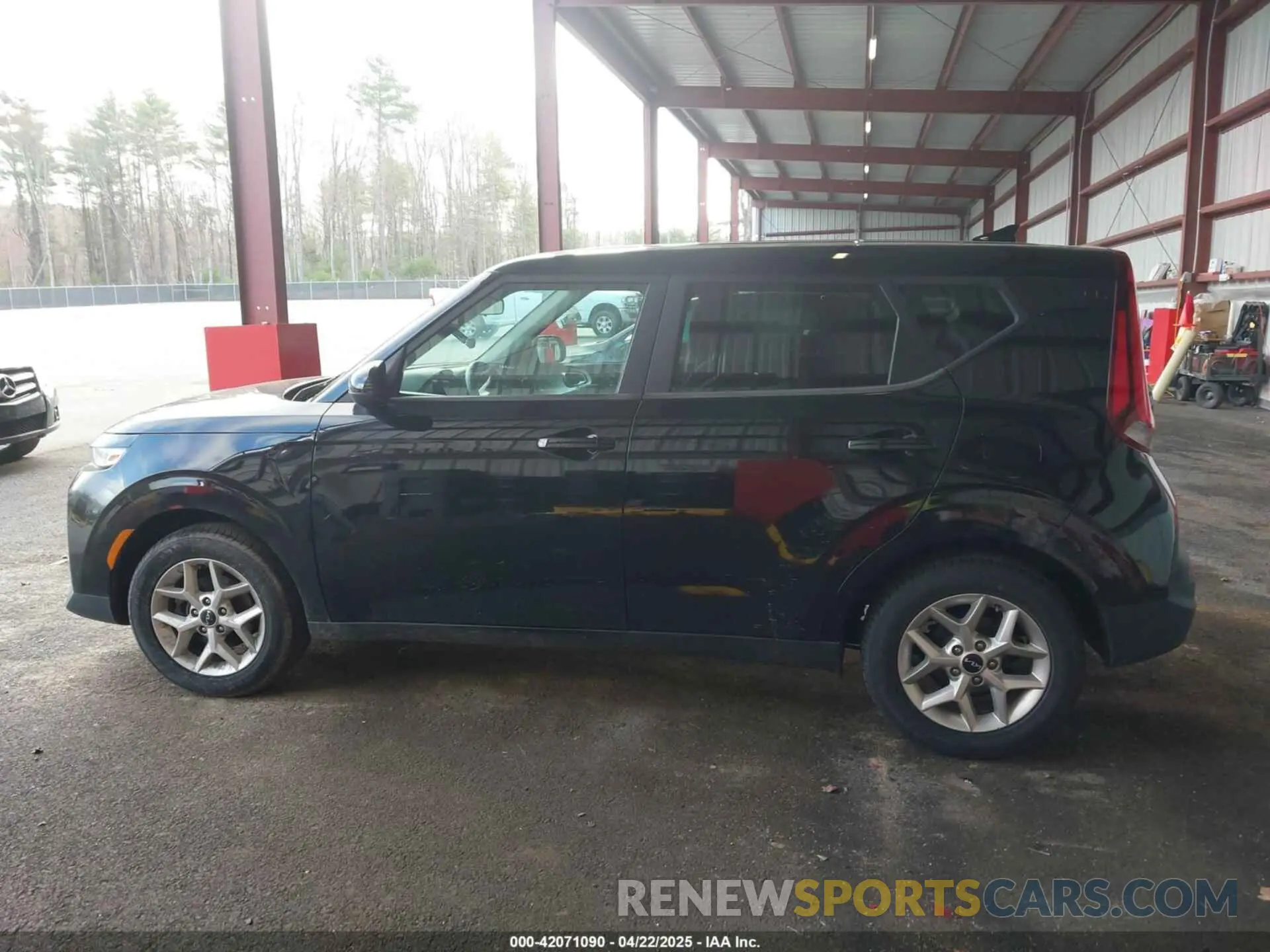 14 Photograph of a damaged car KNDJ23AU1N7162106 KIA SOUL 2022