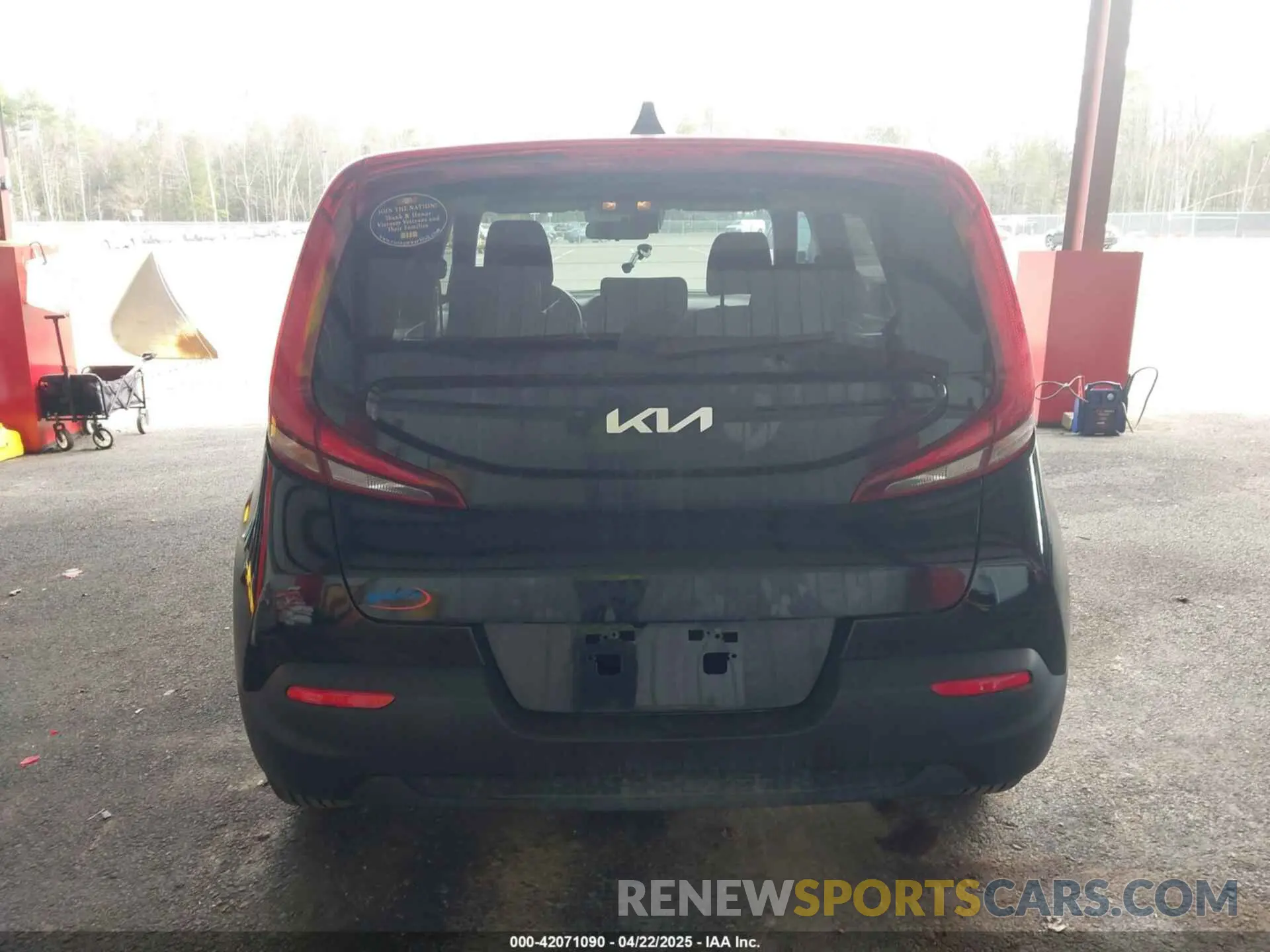 16 Photograph of a damaged car KNDJ23AU1N7162106 KIA SOUL 2022