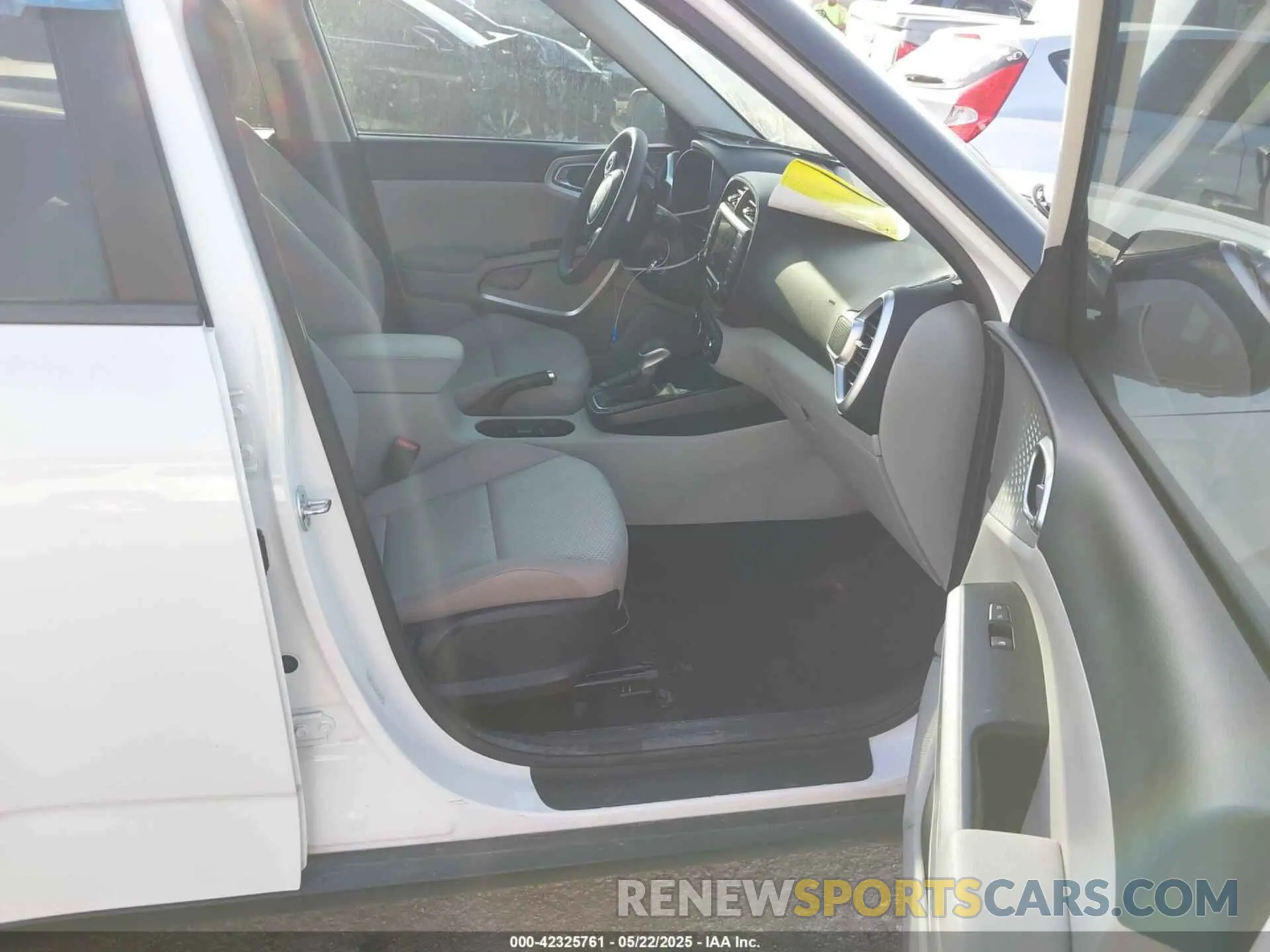 5 Photograph of a damaged car KNDJ23AU1N7165507 KIA SOUL 2022