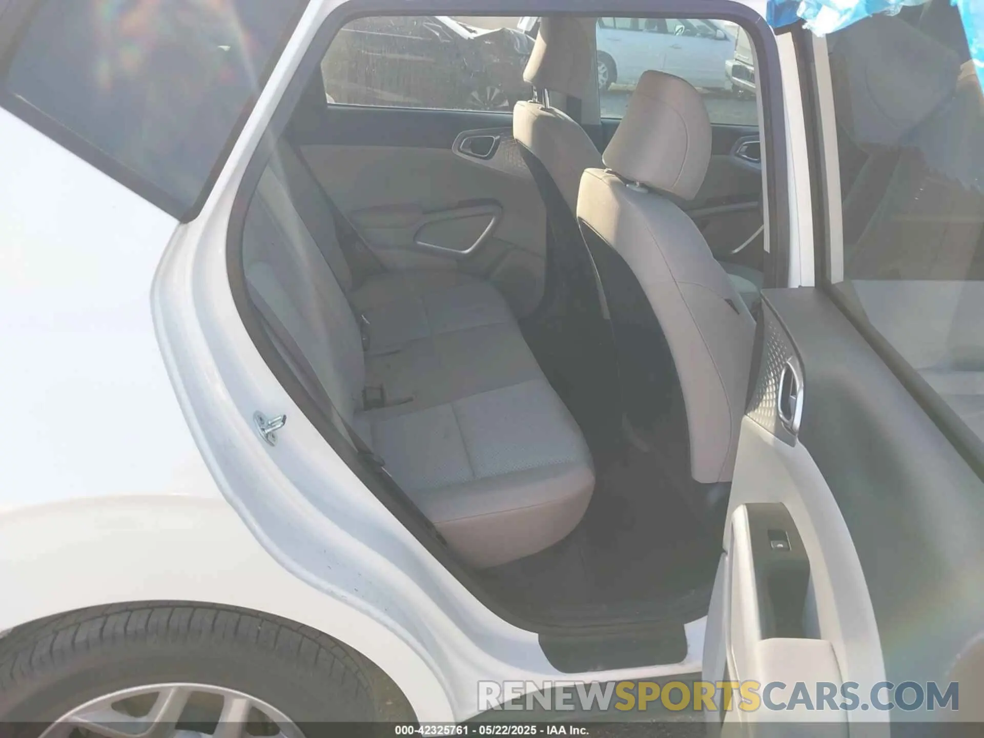8 Photograph of a damaged car KNDJ23AU1N7165507 KIA SOUL 2022