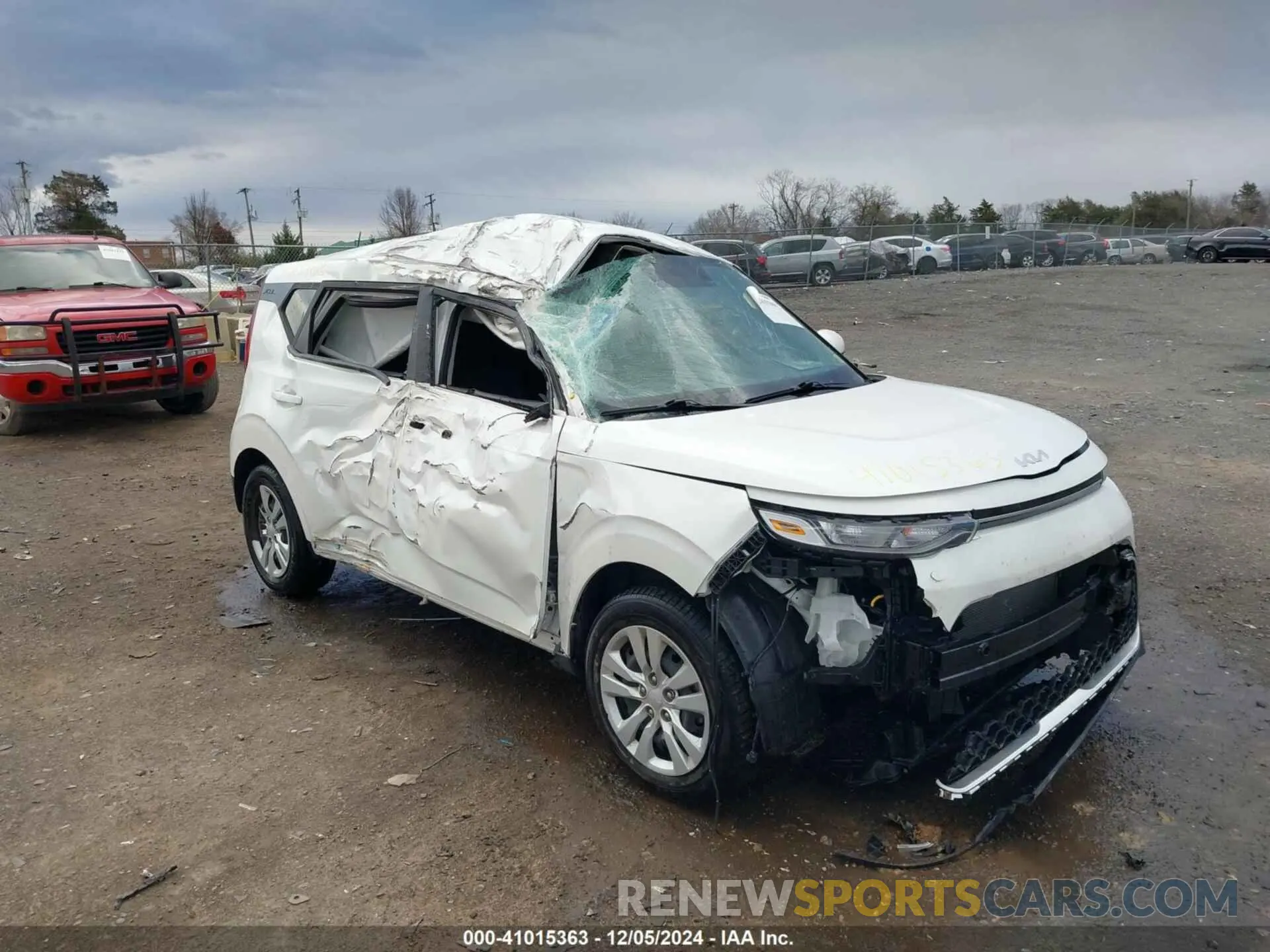 6 Photograph of a damaged car KNDJ23AU1N7173784 KIA SOUL 2022
