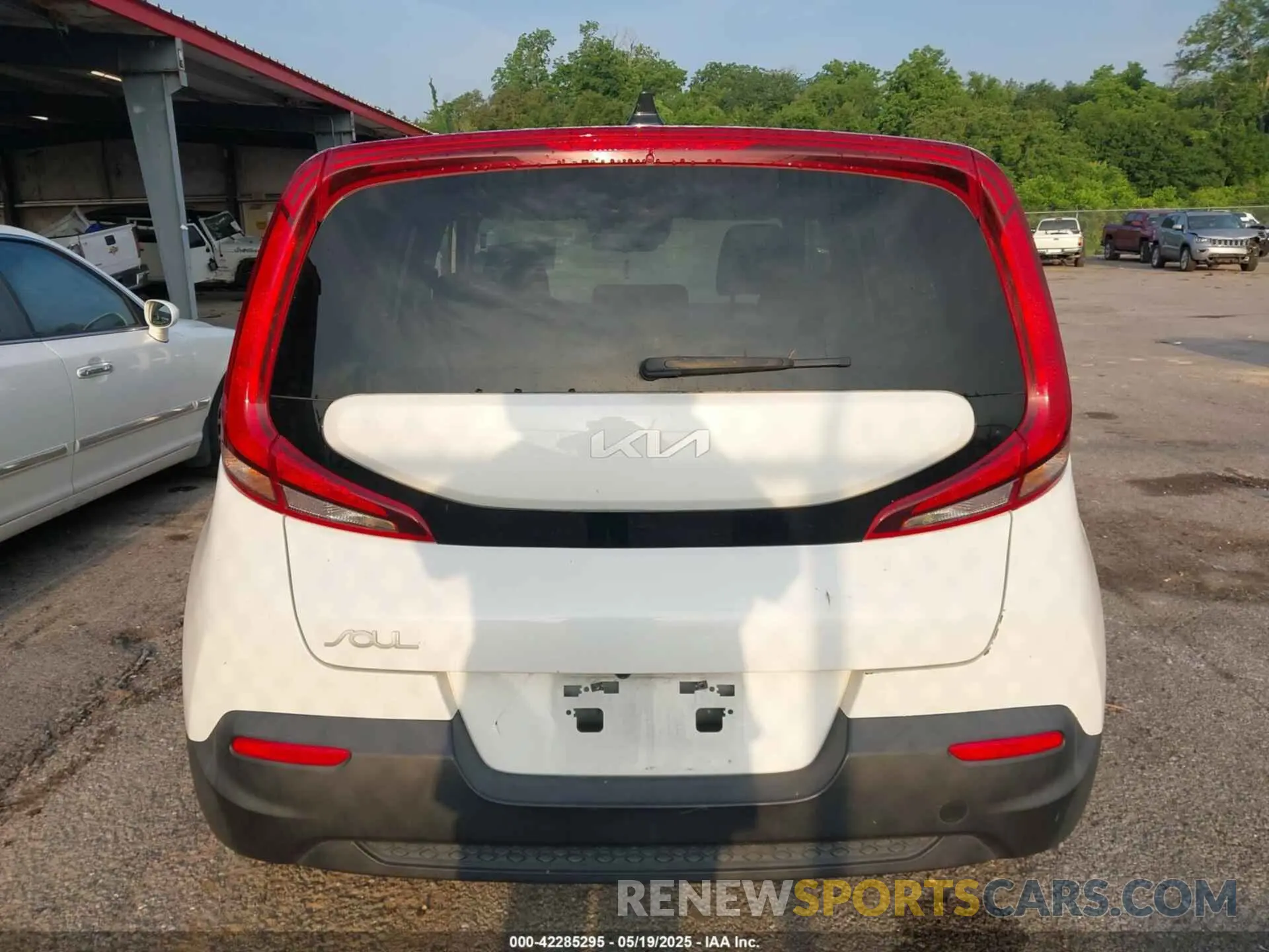 16 Photograph of a damaged car KNDJ23AU1N7178001 KIA SOUL 2022