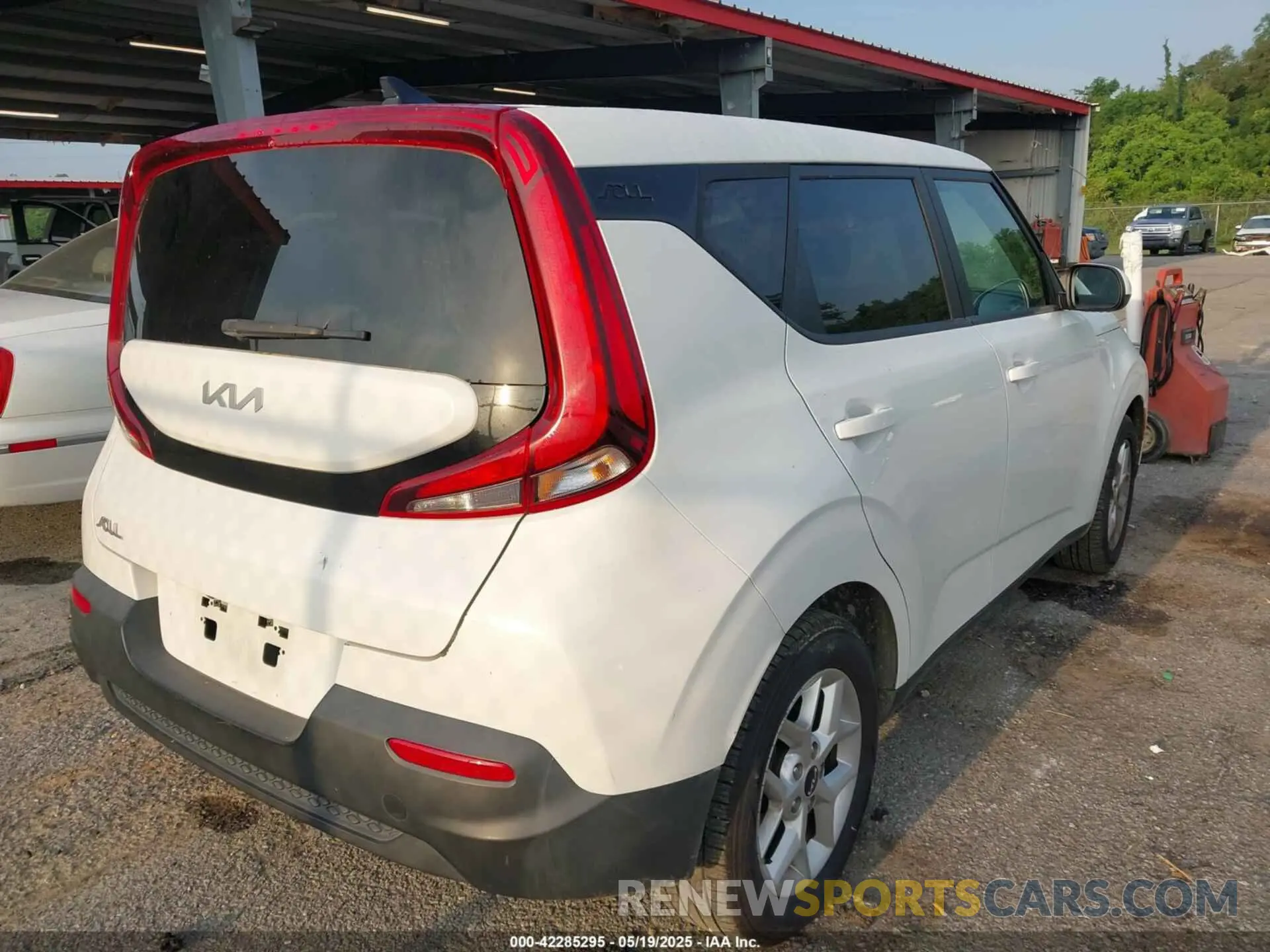 4 Photograph of a damaged car KNDJ23AU1N7178001 KIA SOUL 2022