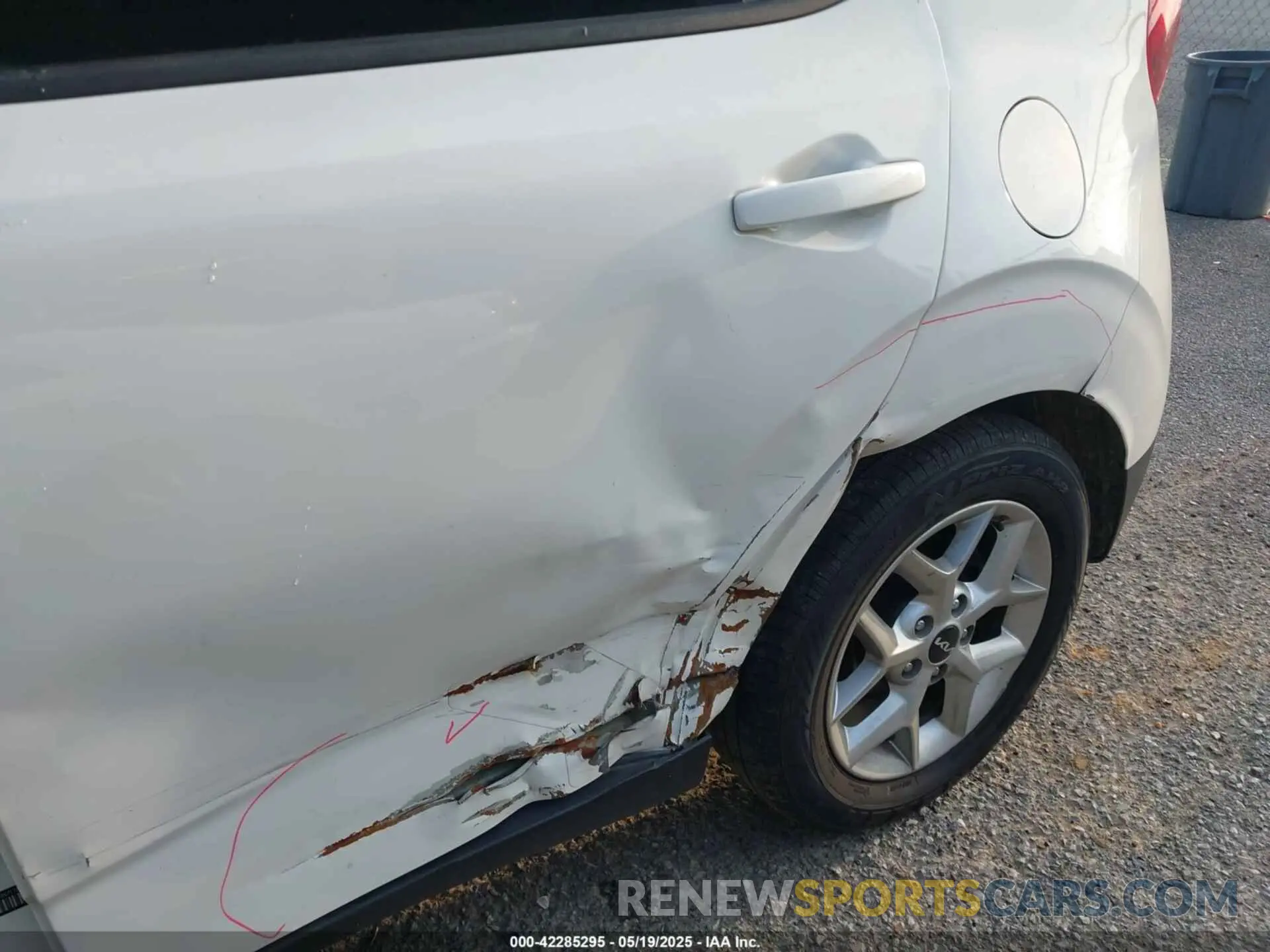 6 Photograph of a damaged car KNDJ23AU1N7178001 KIA SOUL 2022