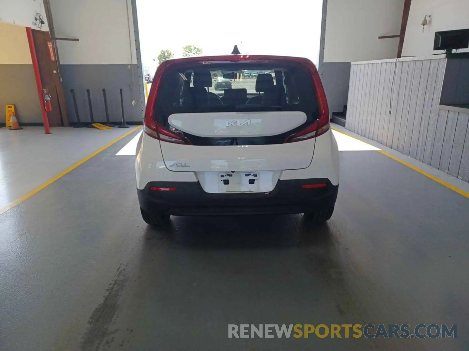 20 Photograph of a damaged car KNDJ23AU1N7181111 KIA SOUL 2022