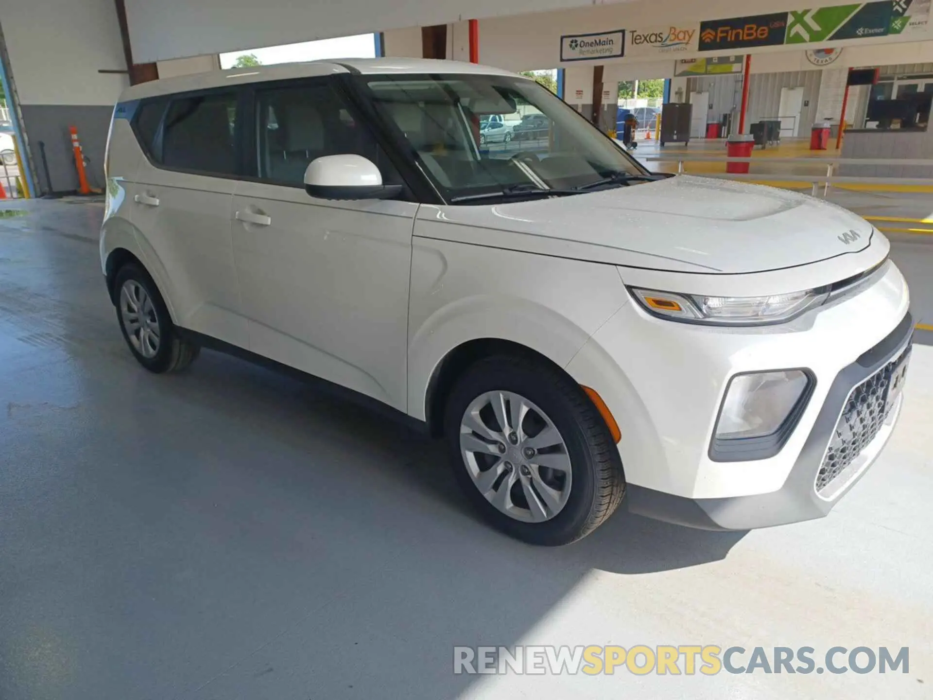4 Photograph of a damaged car KNDJ23AU1N7181111 KIA SOUL 2022