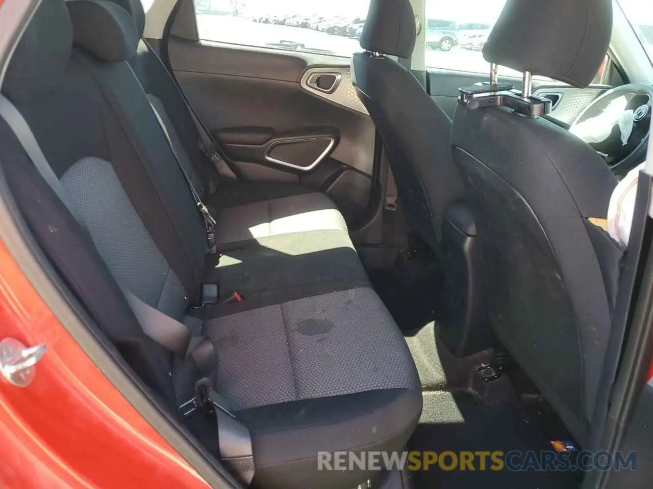 11 Photograph of a damaged car KNDJ23AU1N7184994 KIA SOUL 2022