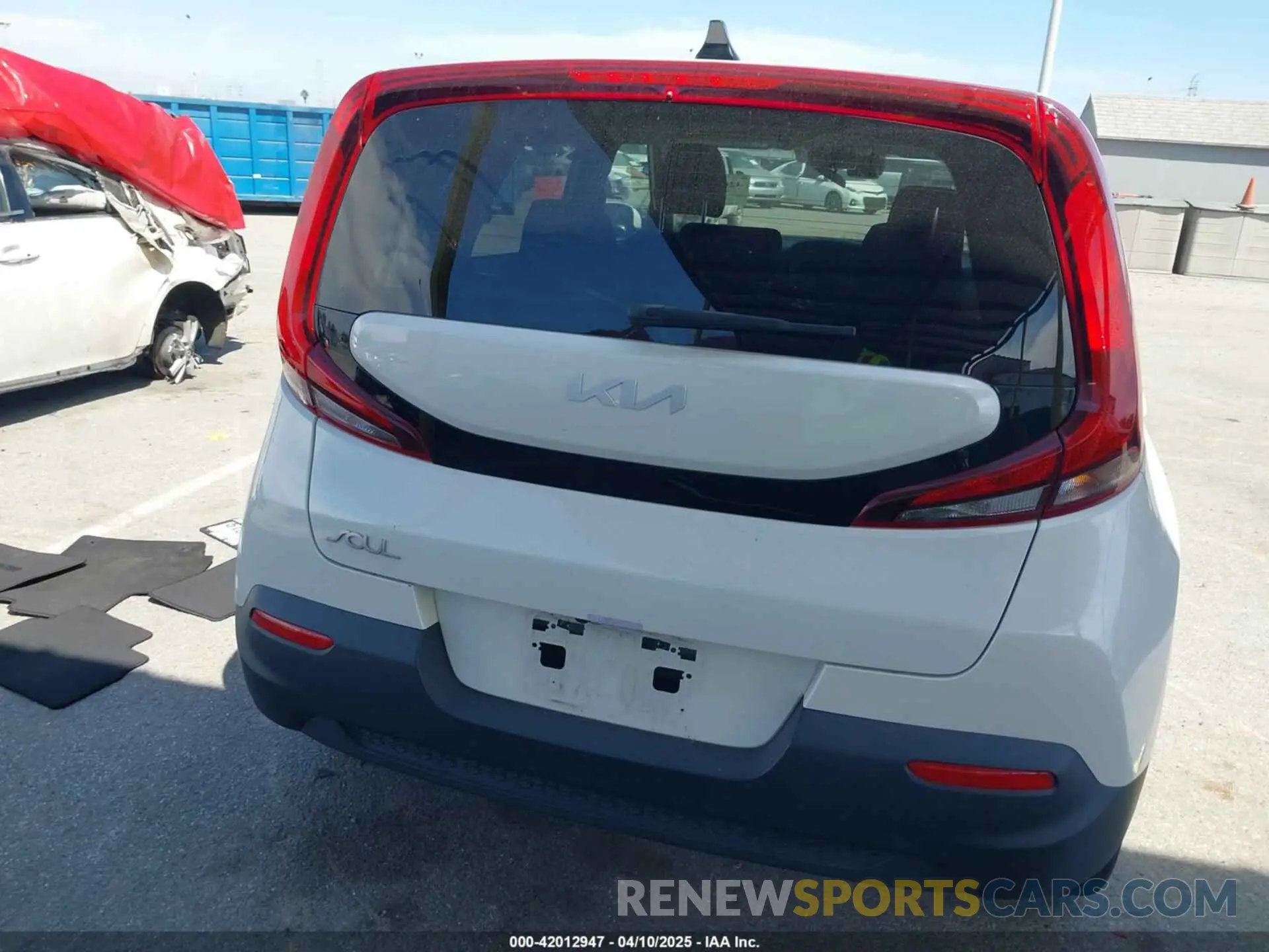 16 Photograph of a damaged car KNDJ23AU2N7168061 KIA SOUL 2022