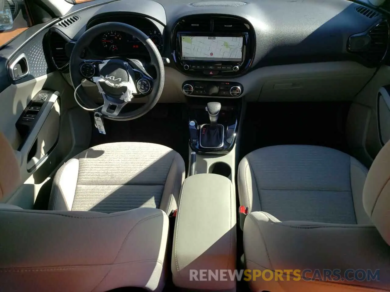 8 Photograph of a damaged car KNDJ23AU2N7181098 KIA SOUL 2022