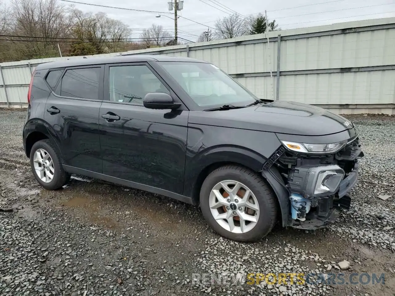 4 Photograph of a damaged car KNDJ23AU2N7185474 KIA SOUL 2022