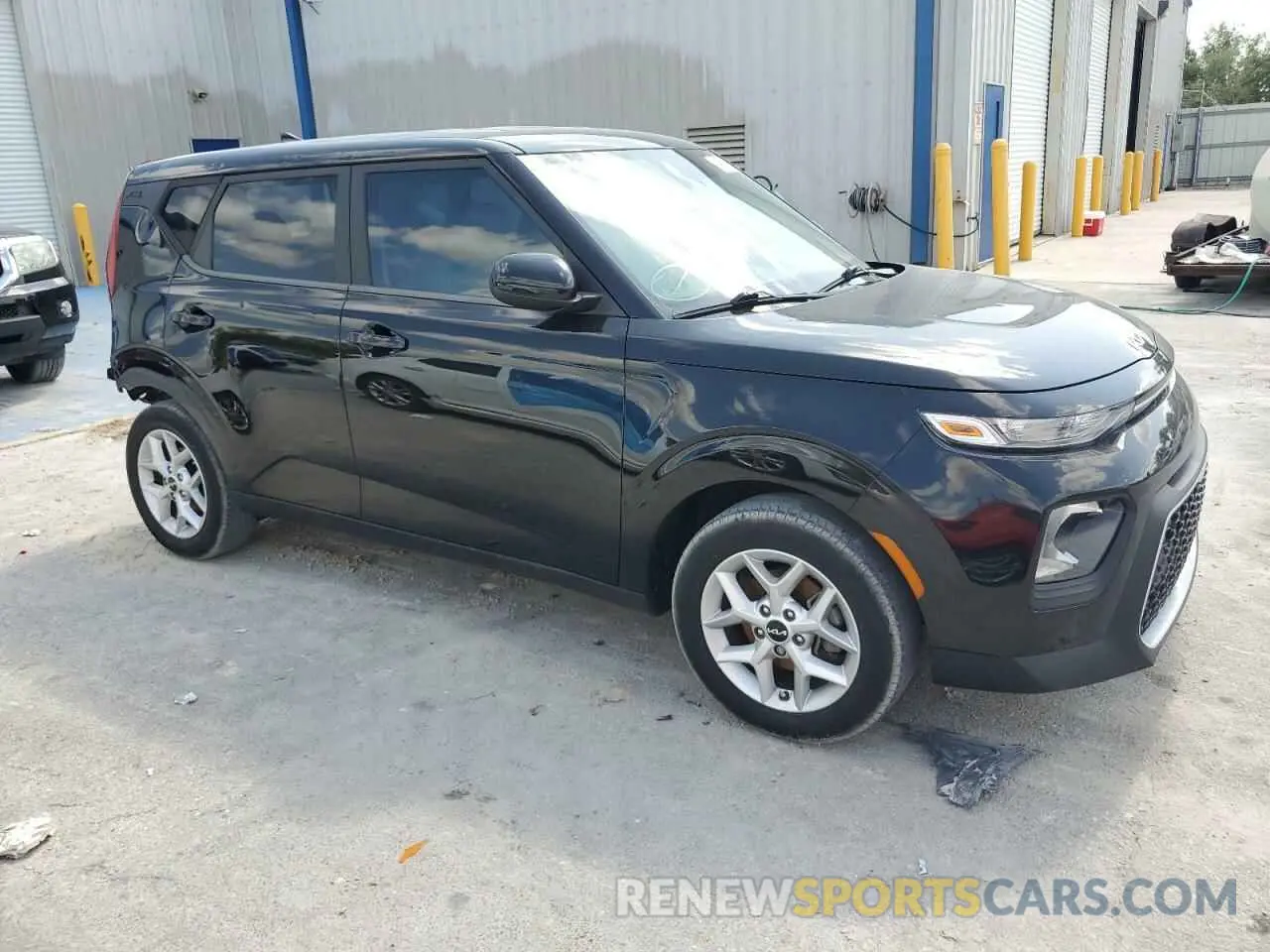 4 Photograph of a damaged car KNDJ23AU2N7811184 KIA SOUL 2022