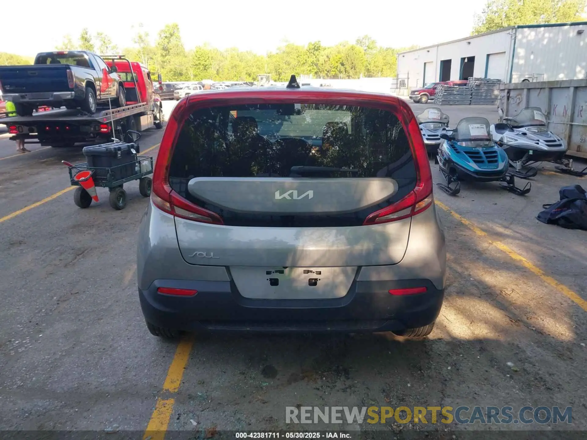 17 Photograph of a damaged car KNDJ23AU2N7824999 KIA SOUL 2022