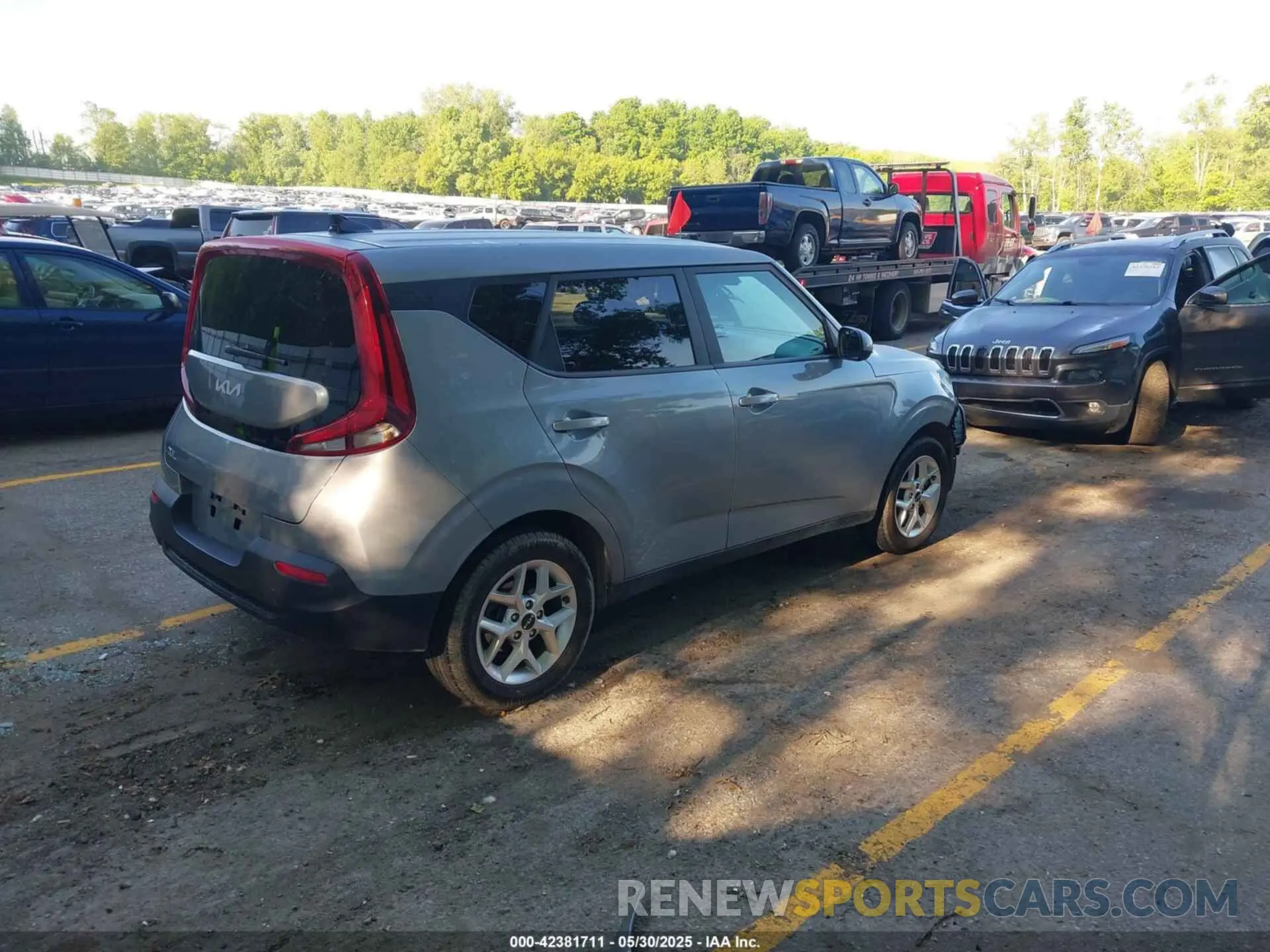 4 Photograph of a damaged car KNDJ23AU2N7824999 KIA SOUL 2022