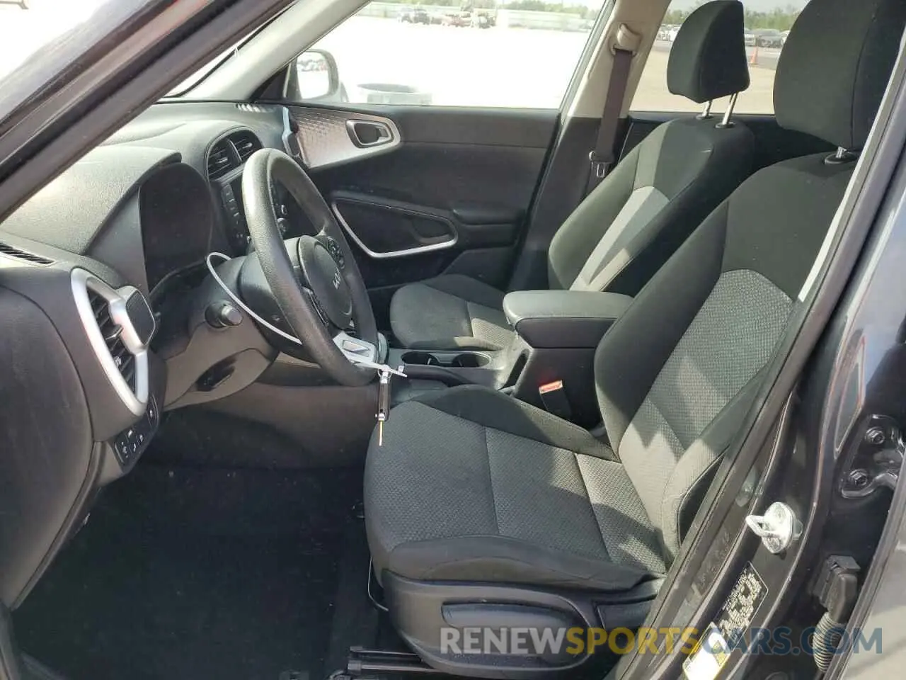 7 Photograph of a damaged car KNDJ23AU3N7807287 KIA SOUL 2022