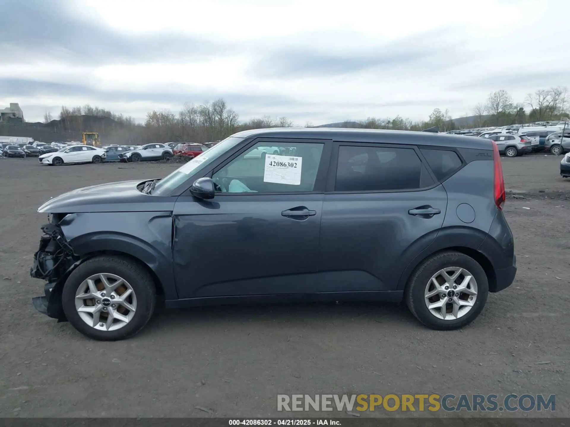 14 Photograph of a damaged car KNDJ23AU3N7828205 KIA SOUL 2022