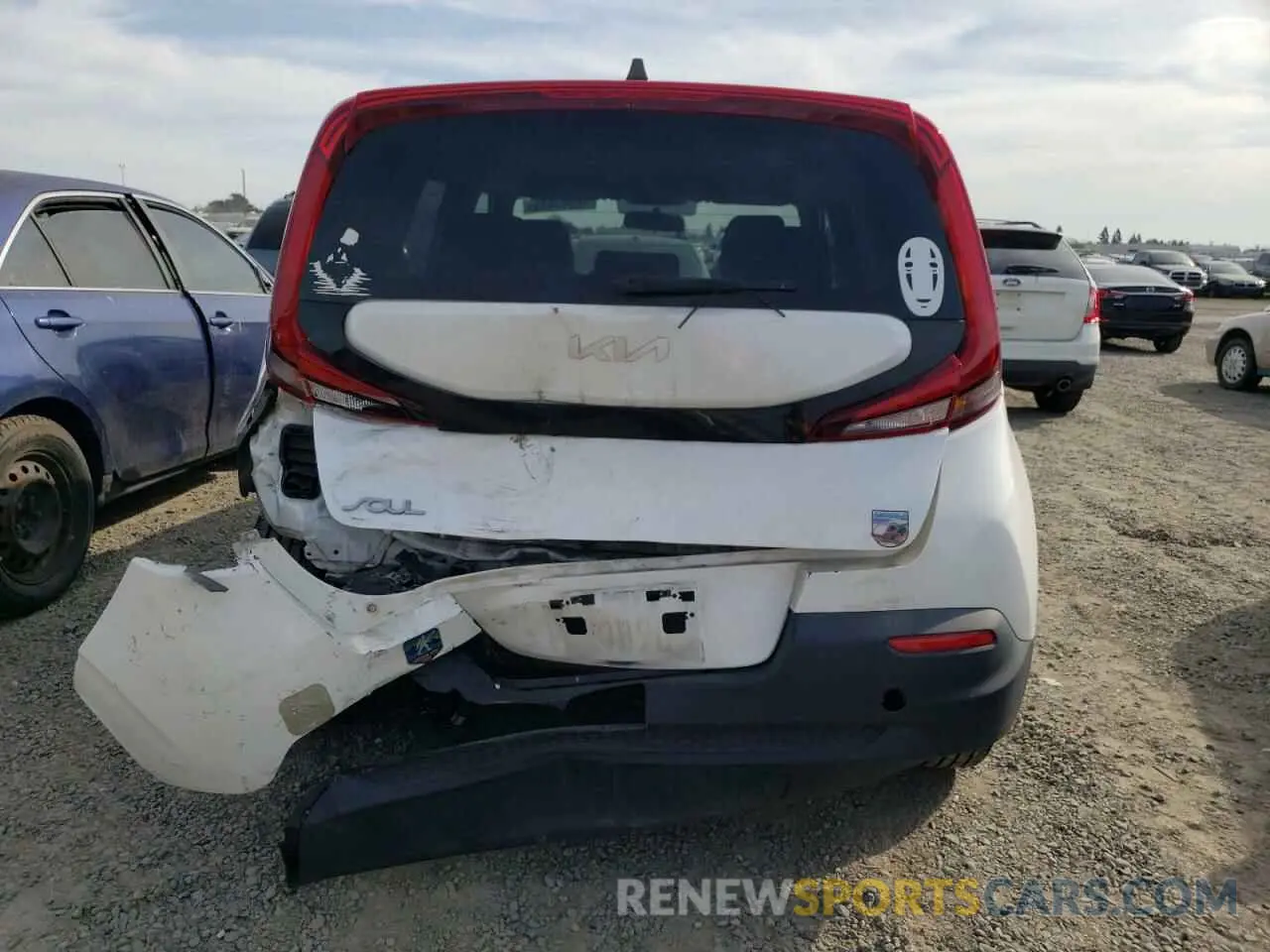 6 Photograph of a damaged car KNDJ23AU4N7156980 KIA SOUL 2022