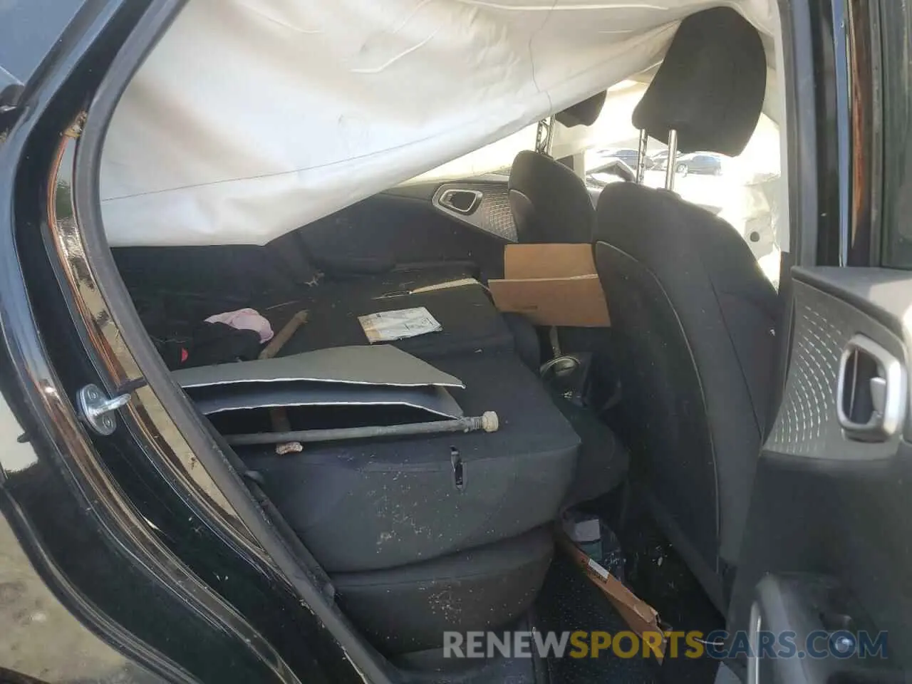 11 Photograph of a damaged car KNDJ23AU4N7172077 KIA SOUL 2022