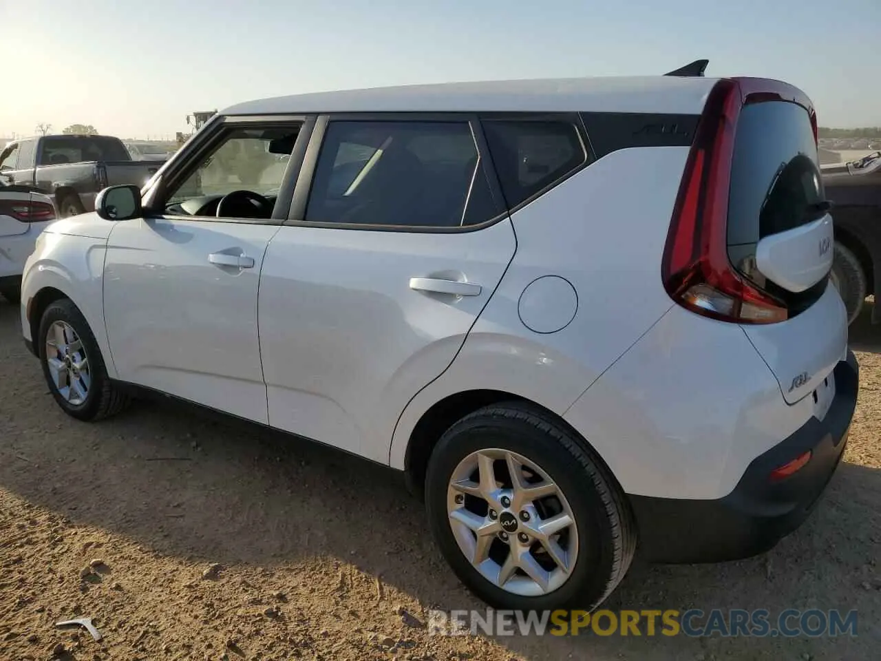 2 Photograph of a damaged car KNDJ23AU4N7176694 KIA SOUL 2022
