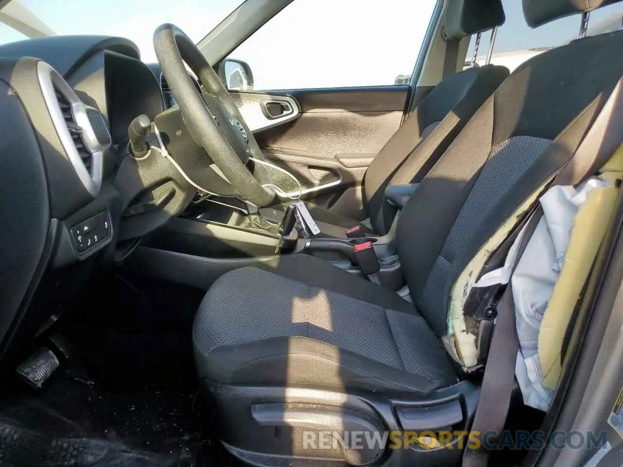 7 Photograph of a damaged car KNDJ23AU4N7832067 KIA SOUL 2022