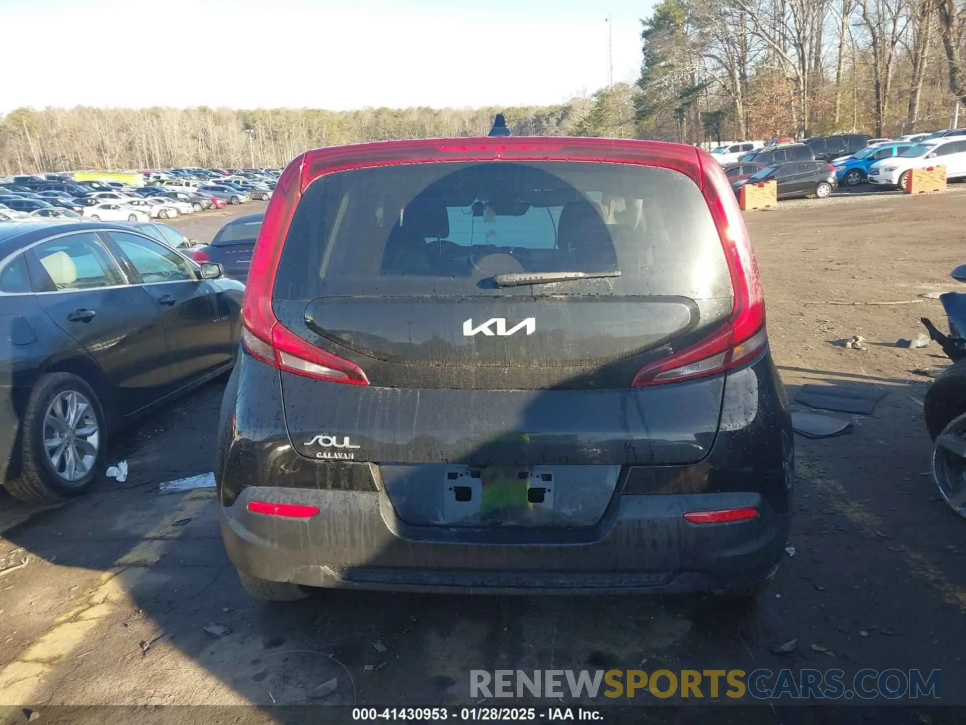 16 Photograph of a damaged car KNDJ23AU5N7182097 KIA SOUL 2022