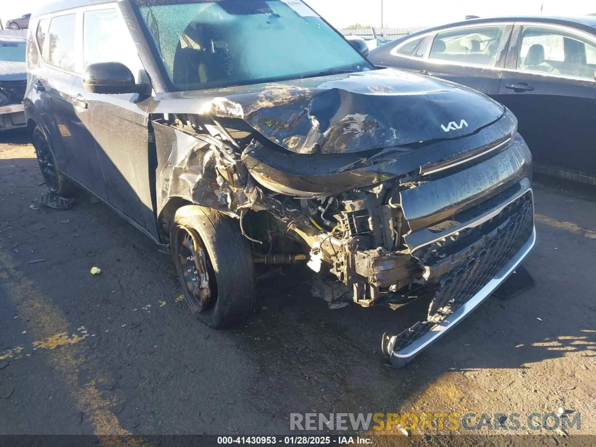 6 Photograph of a damaged car KNDJ23AU5N7182097 KIA SOUL 2022