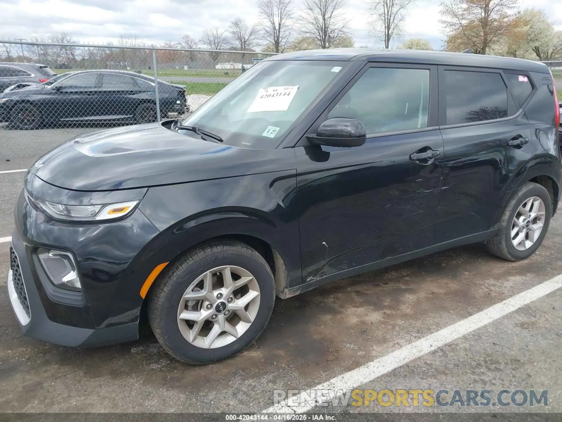 2 Photograph of a damaged car KNDJ23AU5N7183489 KIA SOUL 2022
