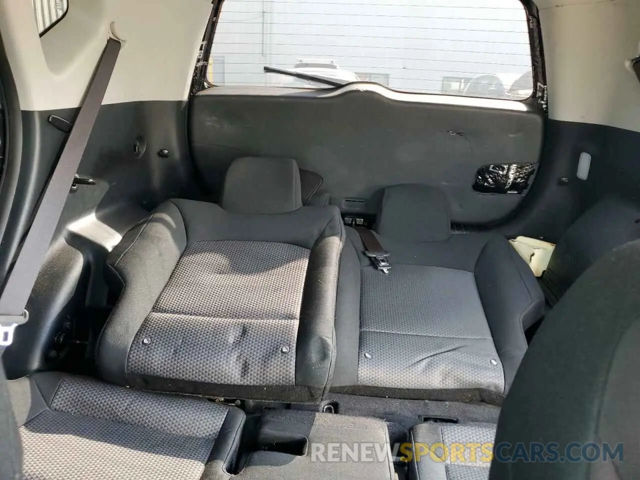 10 Photograph of a damaged car KNDJ23AU5N7798480 KIA SOUL 2022