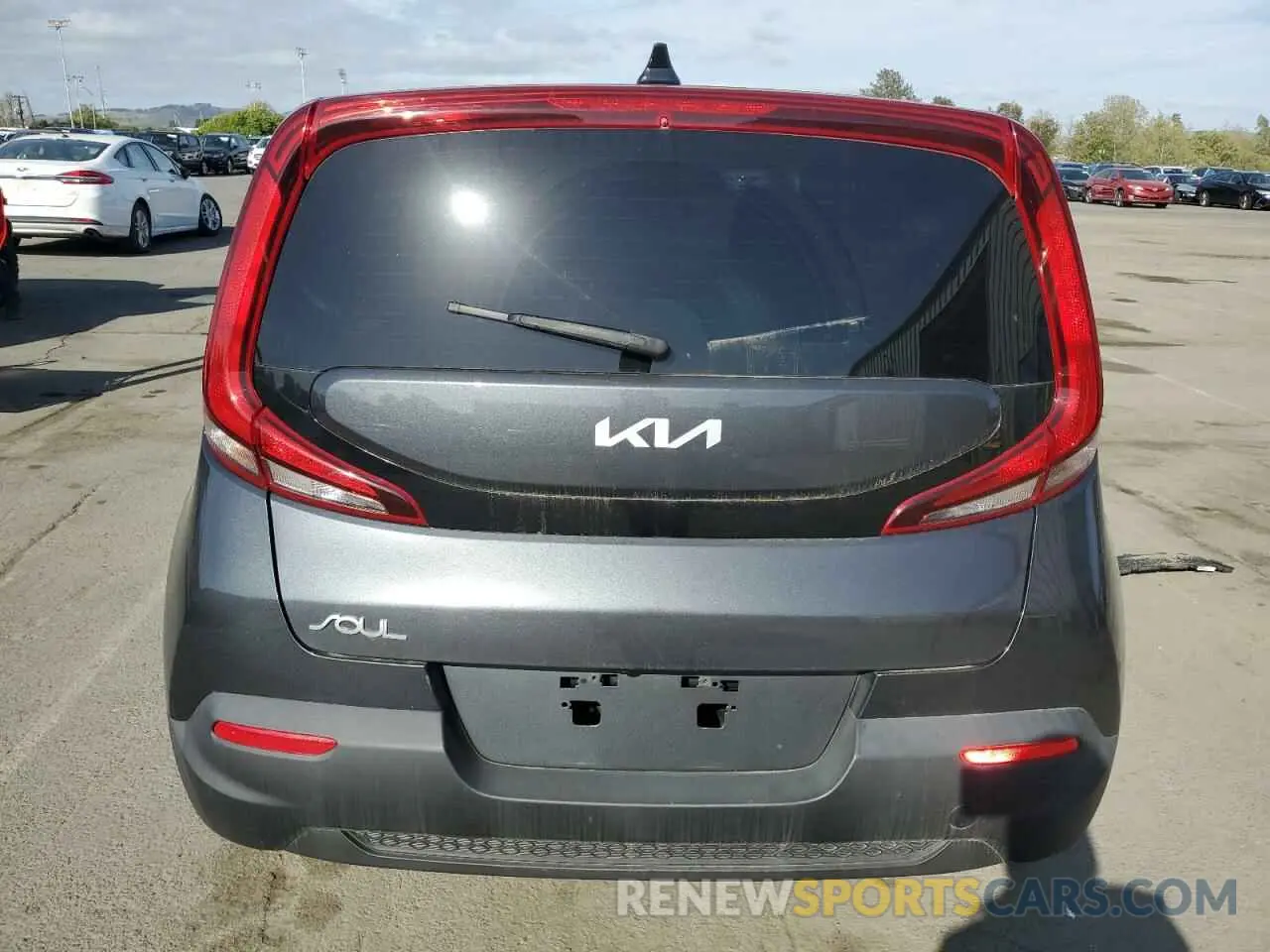 6 Photograph of a damaged car KNDJ23AU5N7798480 KIA SOUL 2022