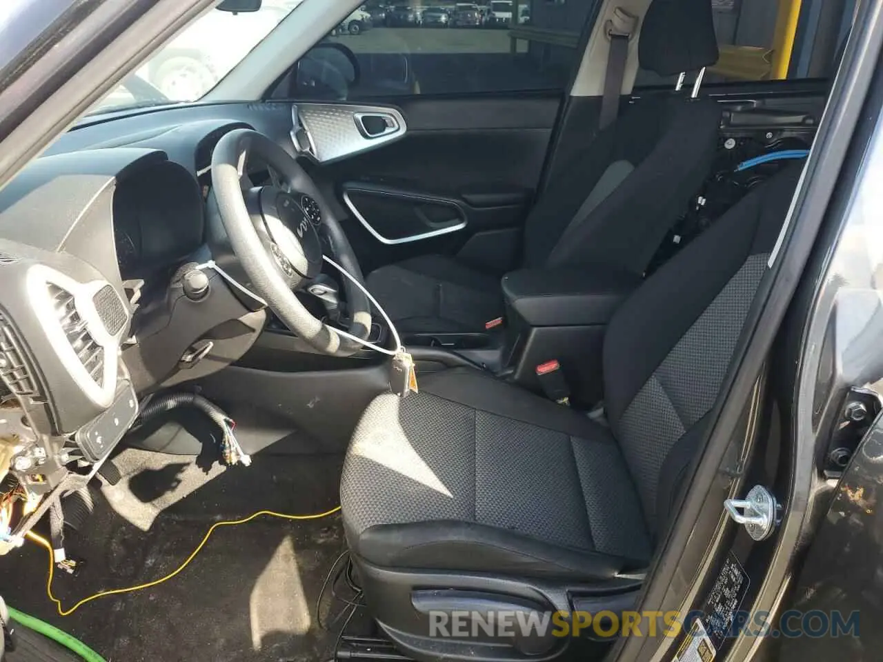 7 Photograph of a damaged car KNDJ23AU5N7798480 KIA SOUL 2022