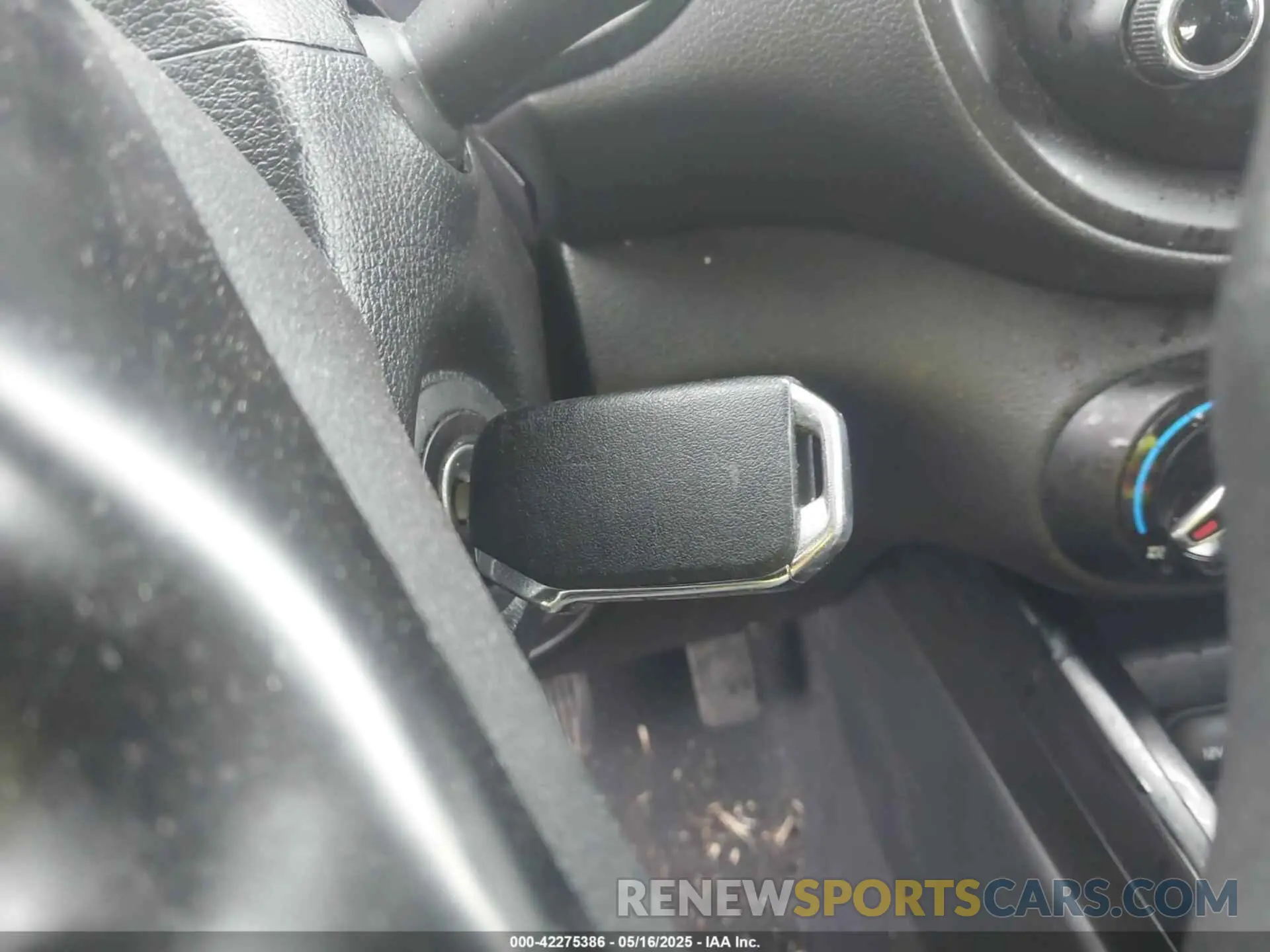 11 Photograph of a damaged car KNDJ23AU5N7812393 KIA SOUL 2022