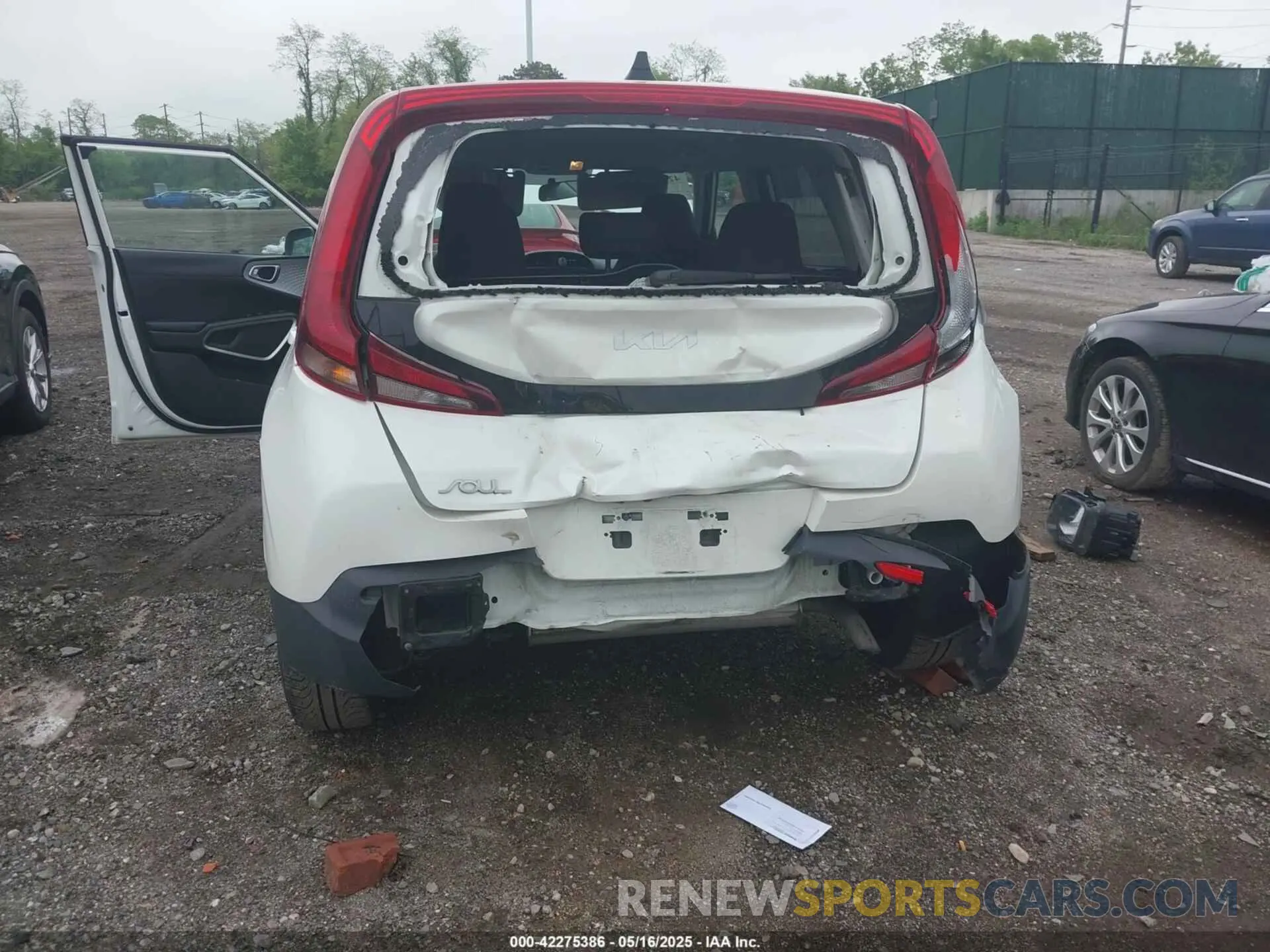 6 Photograph of a damaged car KNDJ23AU5N7812393 KIA SOUL 2022