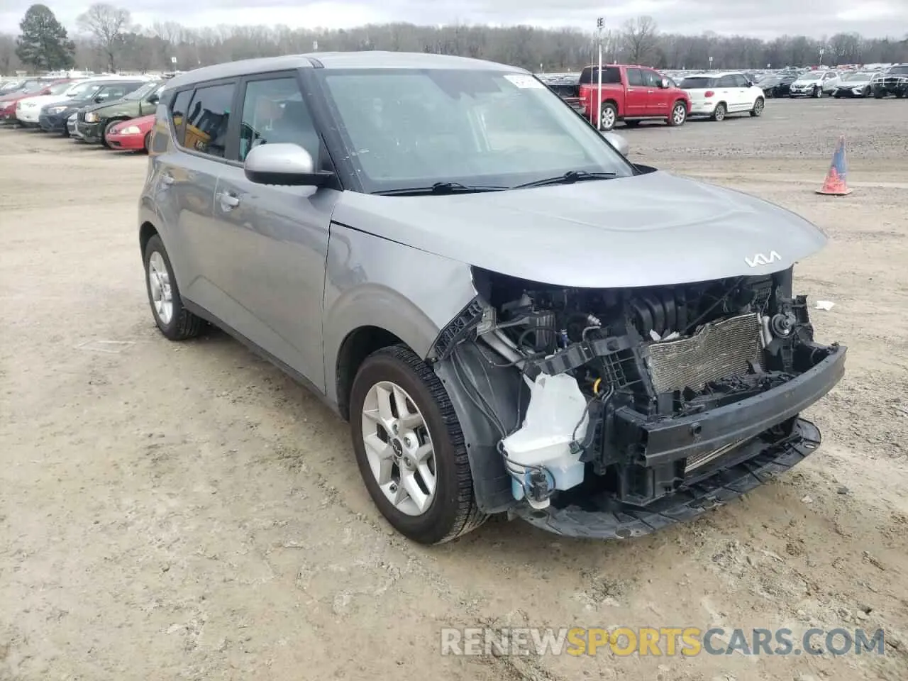 4 Photograph of a damaged car KNDJ23AU5N7815584 KIA SOUL 2022