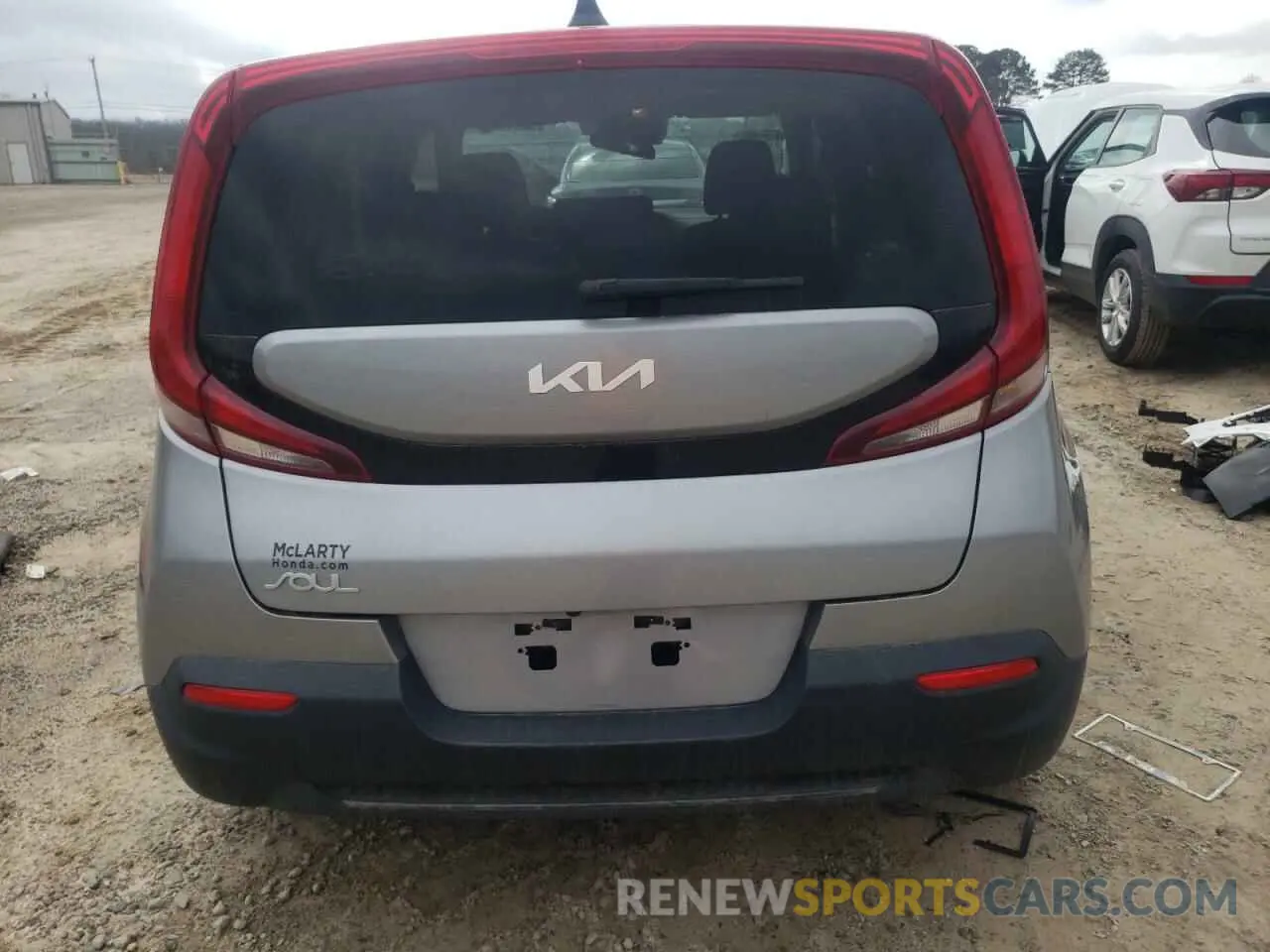 6 Photograph of a damaged car KNDJ23AU5N7815584 KIA SOUL 2022