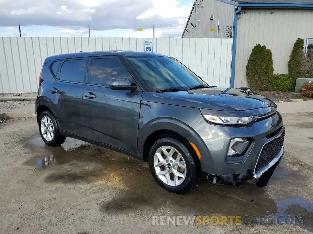 4 Photograph of a damaged car KNDJ23AU5N7816783 KIA SOUL 2022