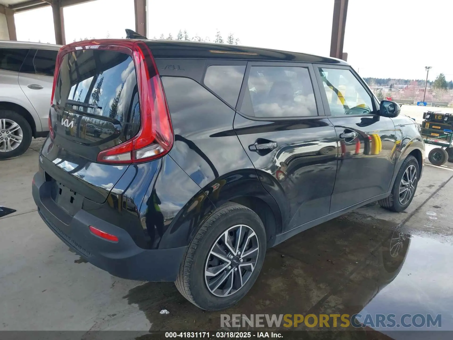 4 Photograph of a damaged car KNDJ23AU6N7153157 KIA SOUL 2022