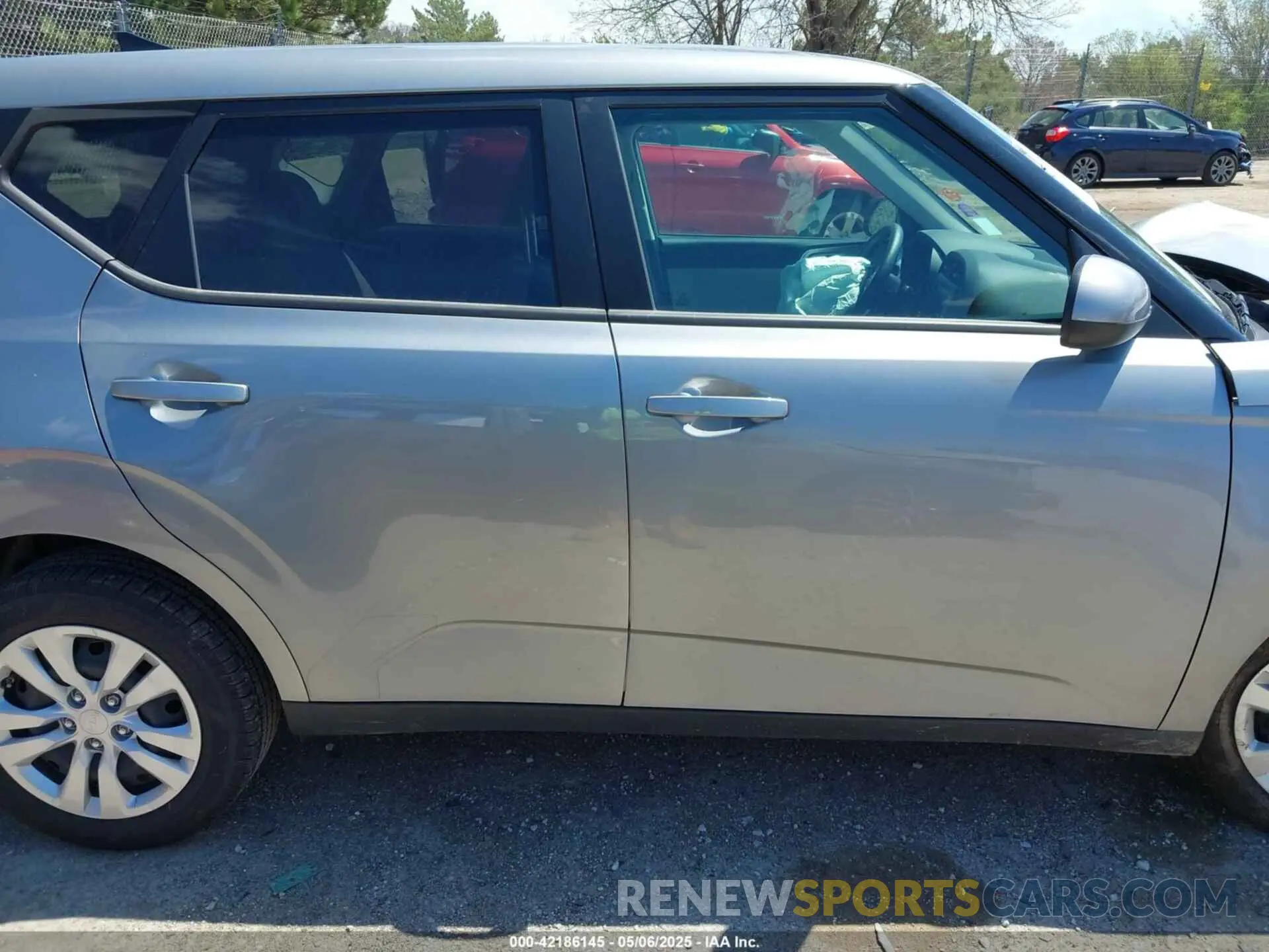 13 Photograph of a damaged car KNDJ23AU6N7824035 KIA SOUL 2022