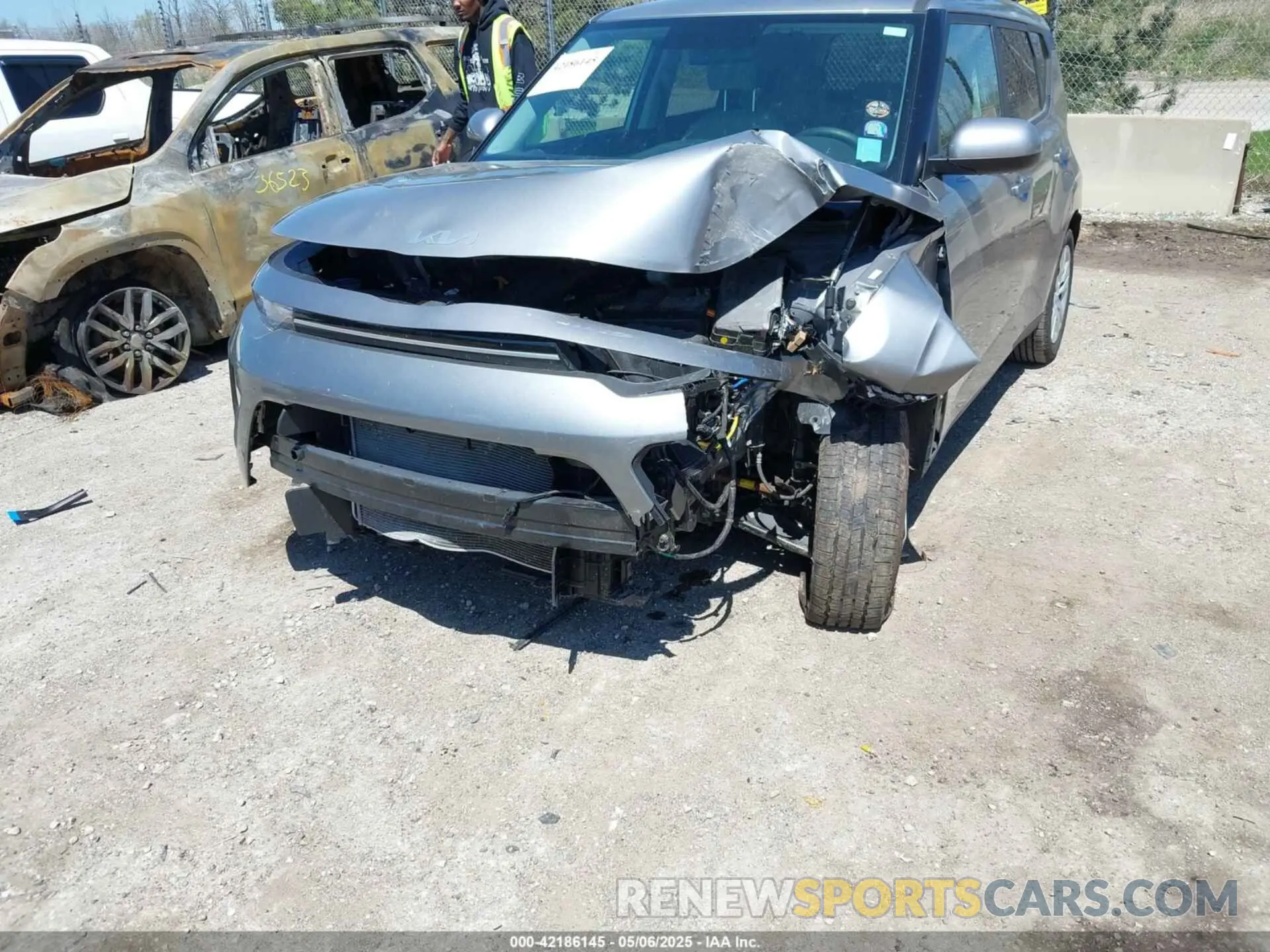 6 Photograph of a damaged car KNDJ23AU6N7824035 KIA SOUL 2022