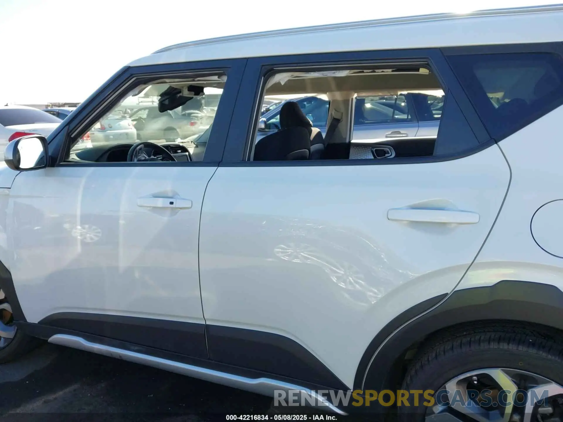 14 Photograph of a damaged car KNDJ23AU7N7163695 KIA SOUL 2022