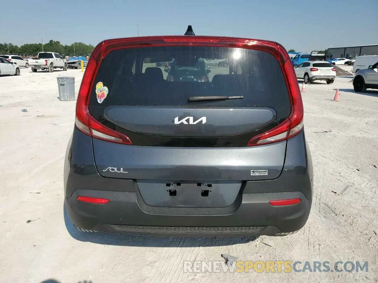 6 Photograph of a damaged car KNDJ23AU7N7805929 KIA SOUL 2022