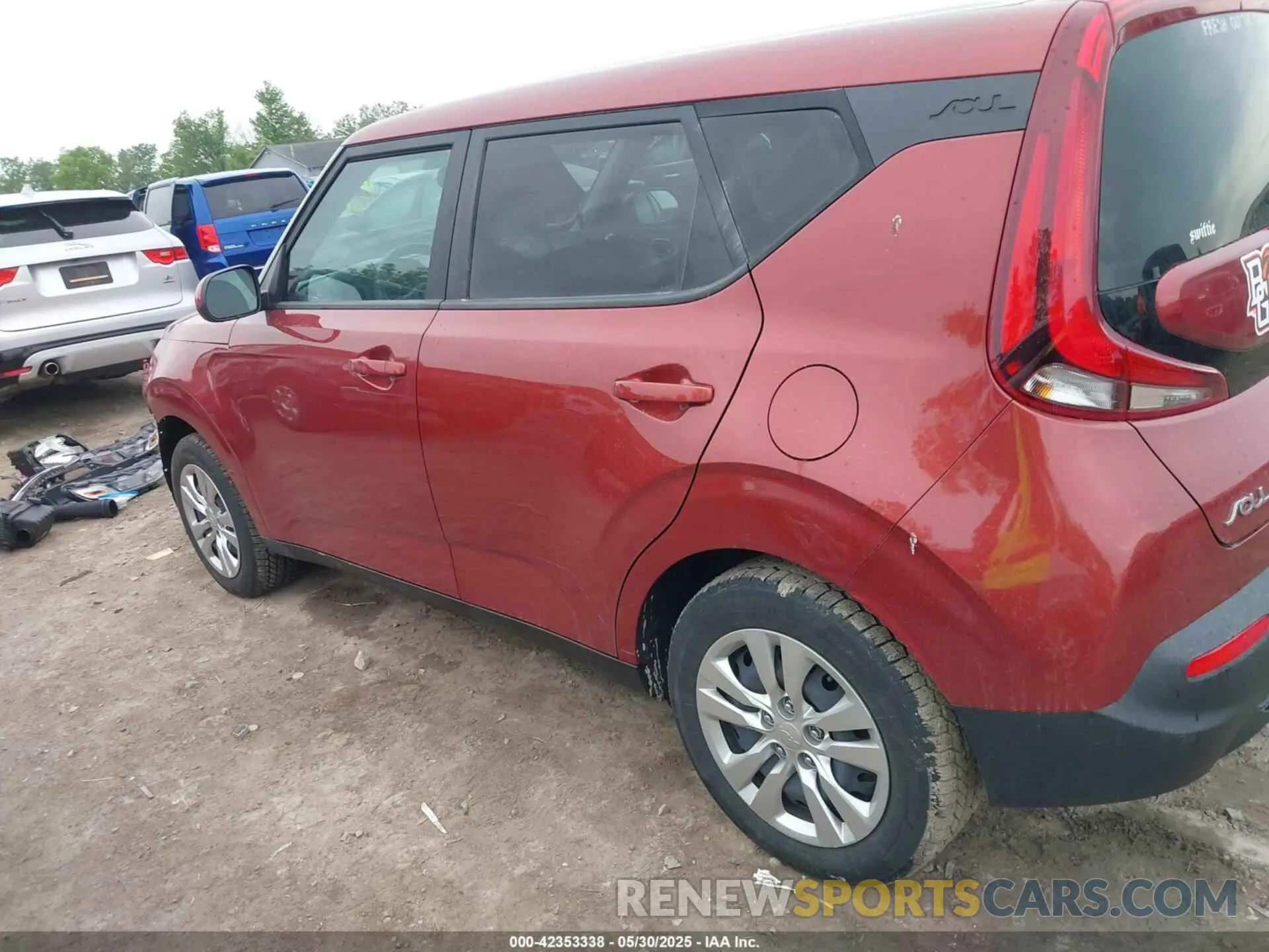 14 Photograph of a damaged car KNDJ23AU7N7811813 KIA SOUL 2022
