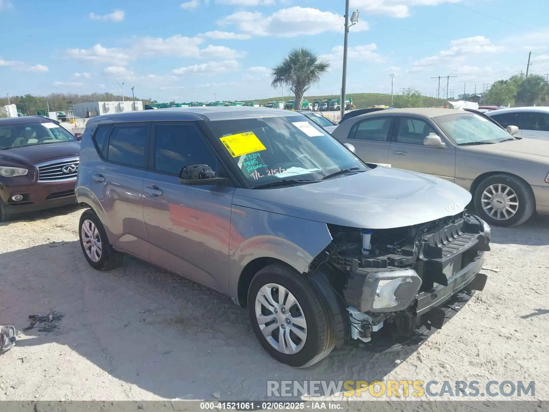 1 Photograph of a damaged car KNDJ23AU7N7823136 KIA SOUL 2022