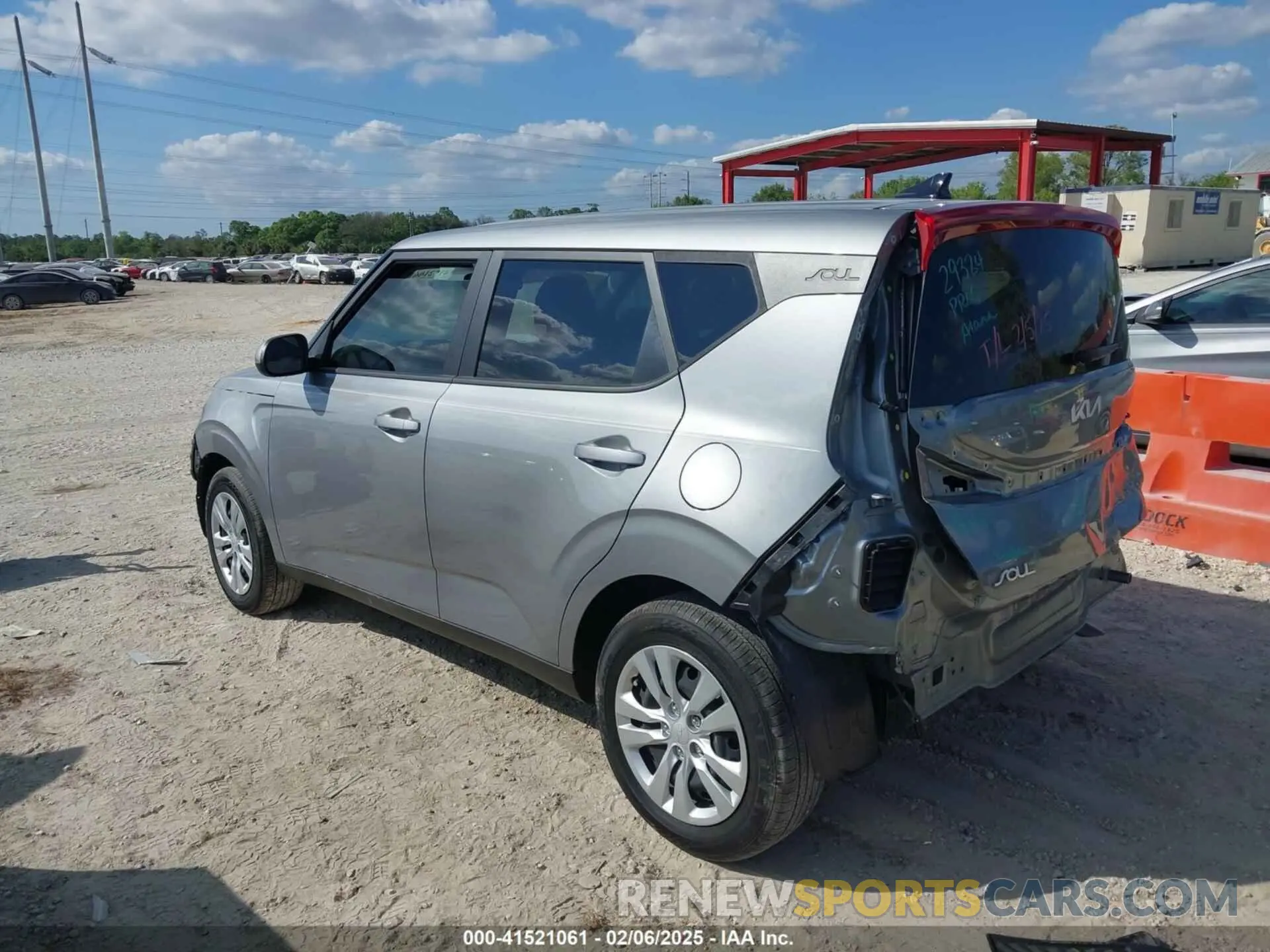 15 Photograph of a damaged car KNDJ23AU7N7823136 KIA SOUL 2022