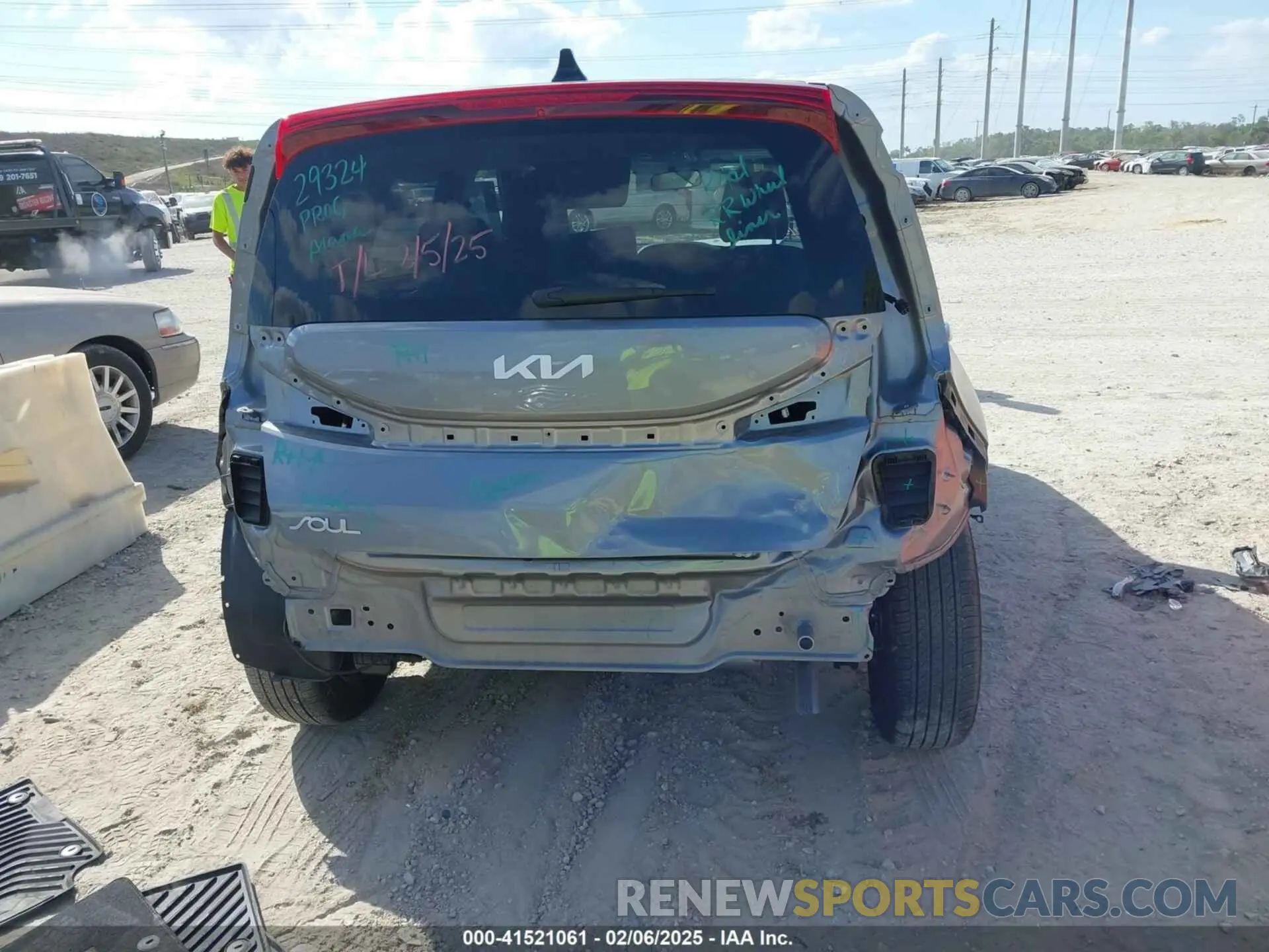 6 Photograph of a damaged car KNDJ23AU7N7823136 KIA SOUL 2022
