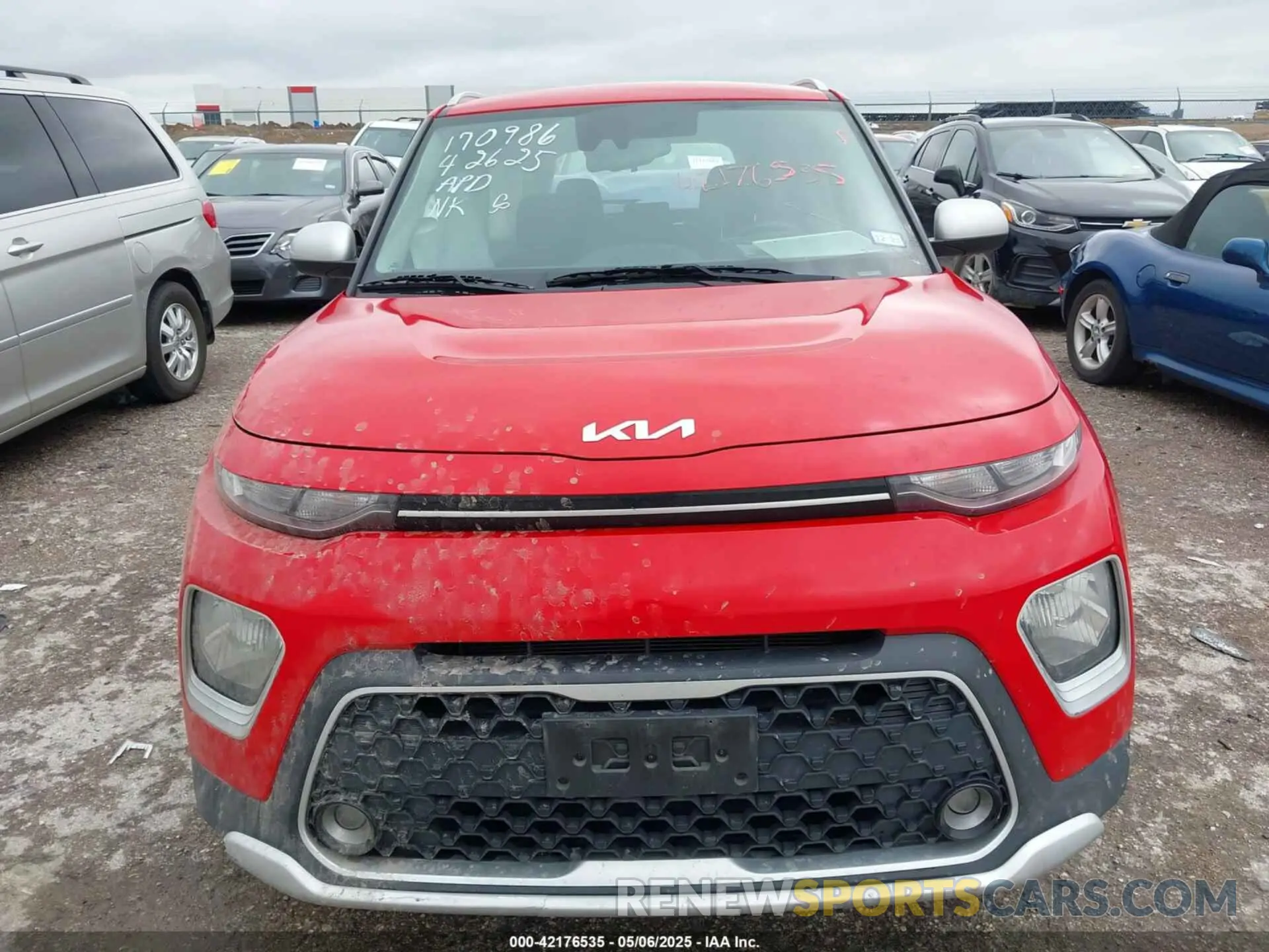 11 Photograph of a damaged car KNDJ23AU8N7166024 KIA SOUL 2022