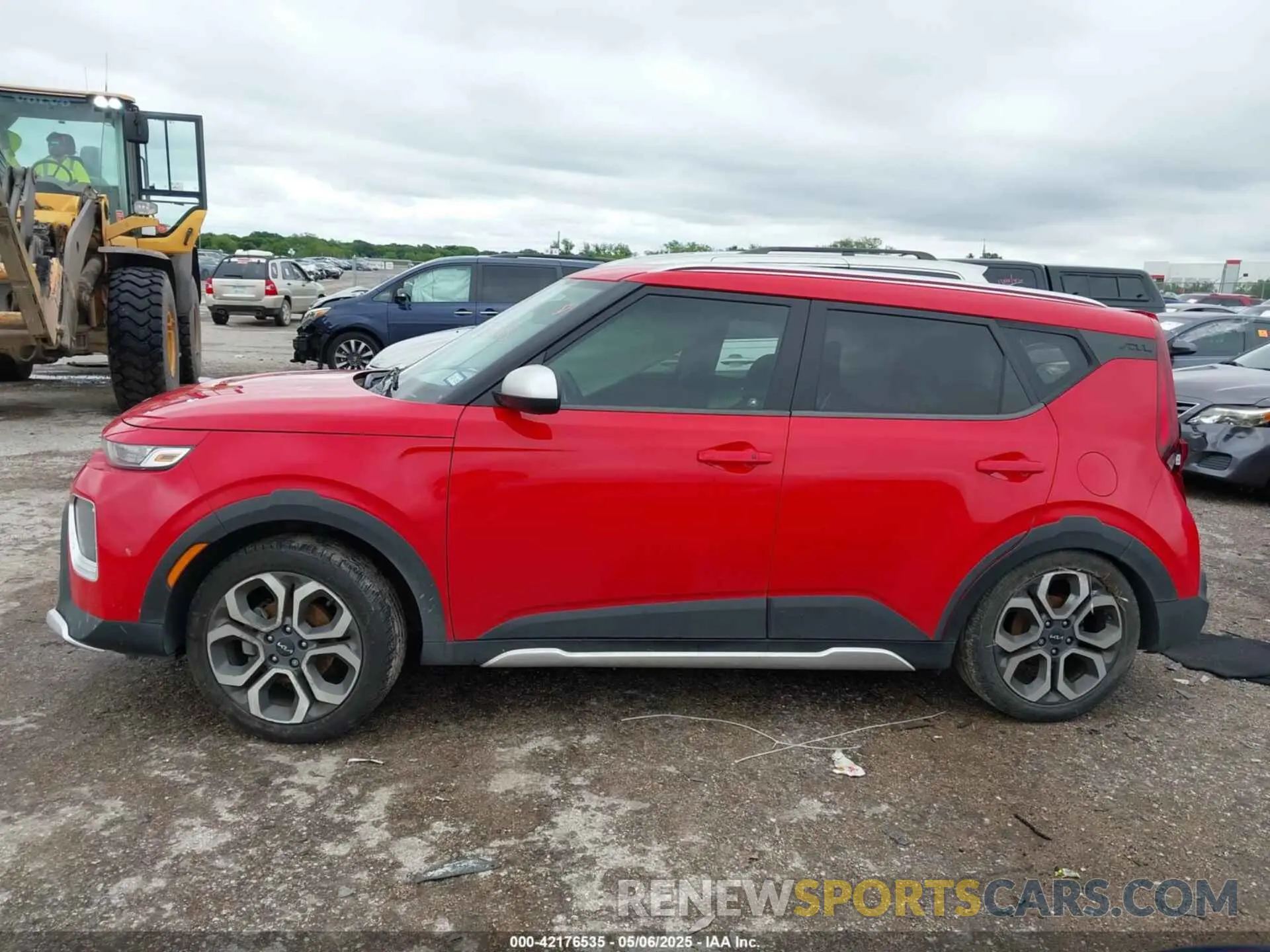 13 Photograph of a damaged car KNDJ23AU8N7166024 KIA SOUL 2022