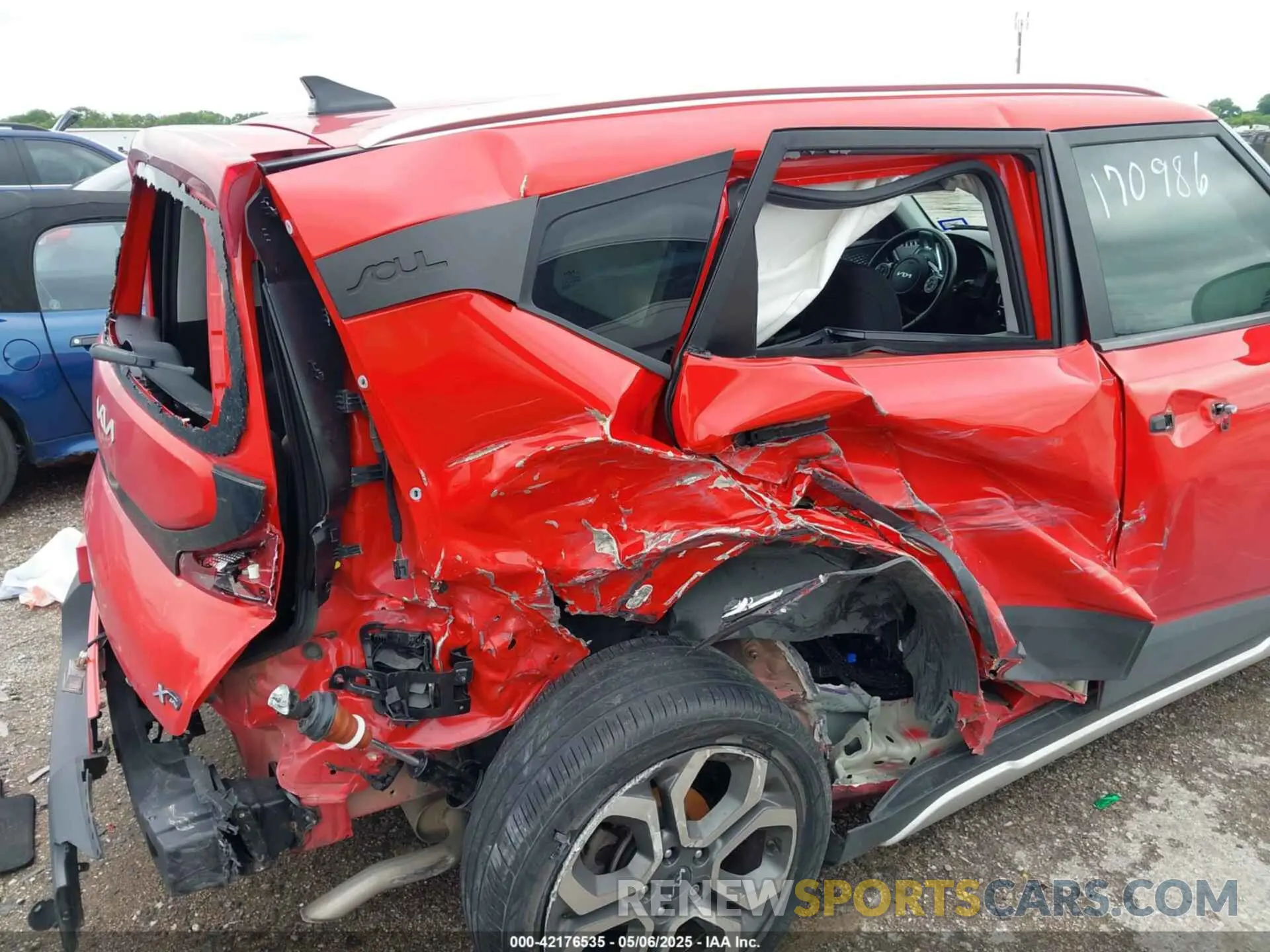 6 Photograph of a damaged car KNDJ23AU8N7166024 KIA SOUL 2022