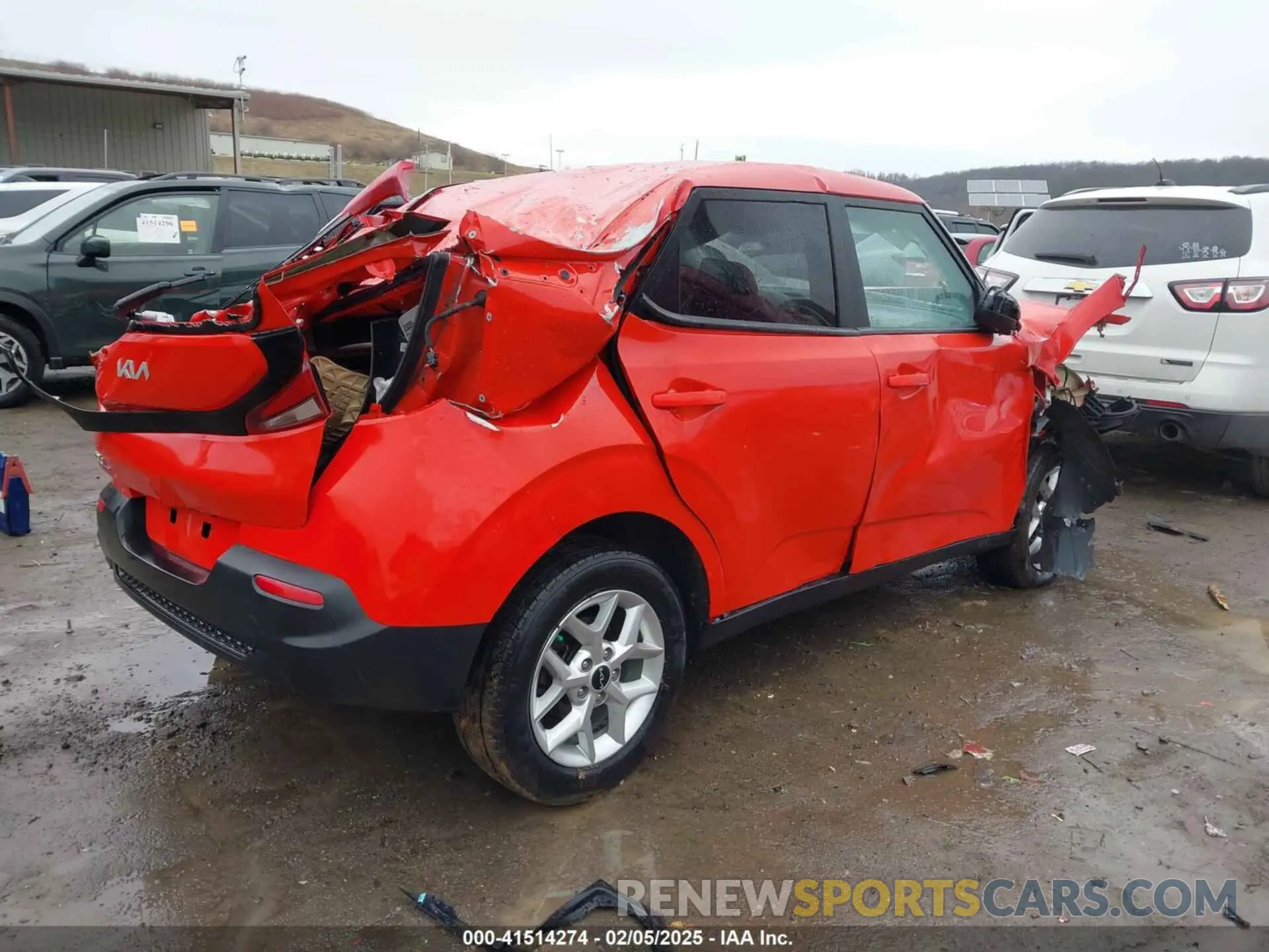 4 Photograph of a damaged car KNDJ23AU8N7171918 KIA SOUL 2022