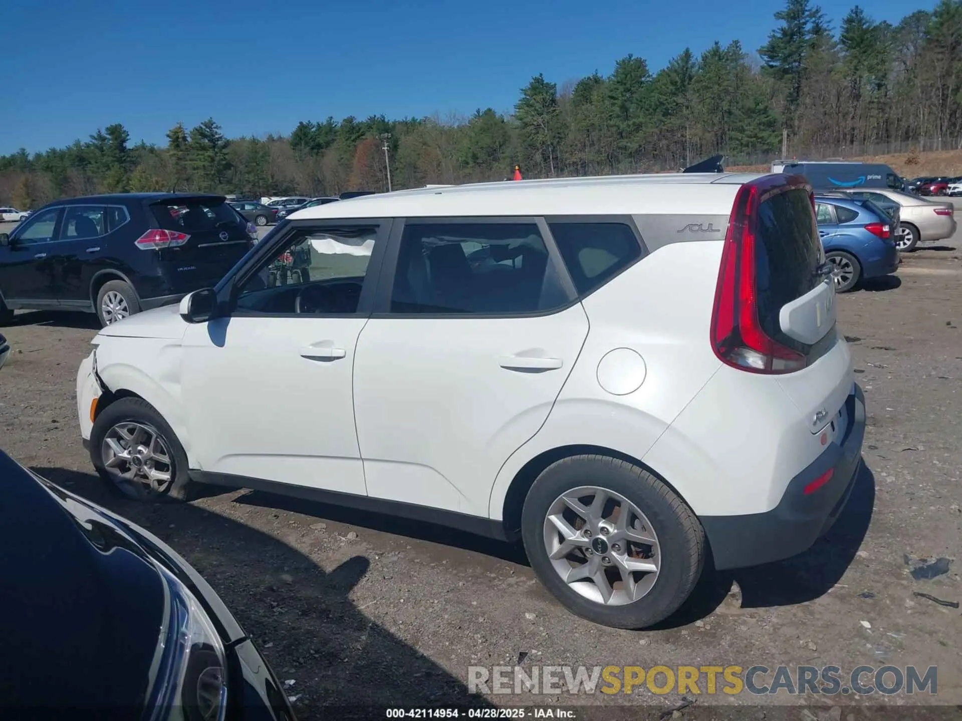 14 Photograph of a damaged car KNDJ23AU8N7179081 KIA SOUL 2022