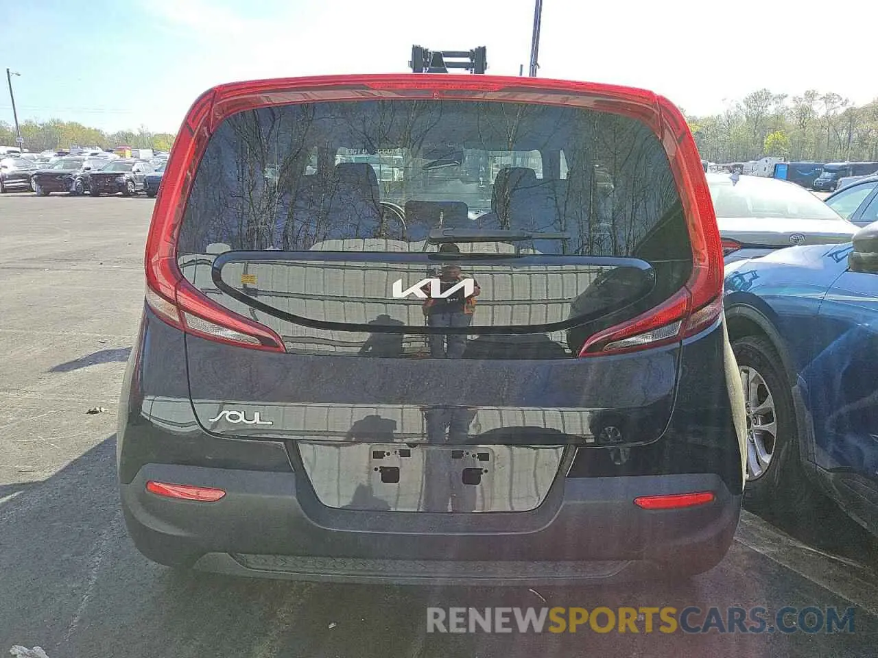 6 Photograph of a damaged car KNDJ23AU8N7184684 KIA SOUL 2022